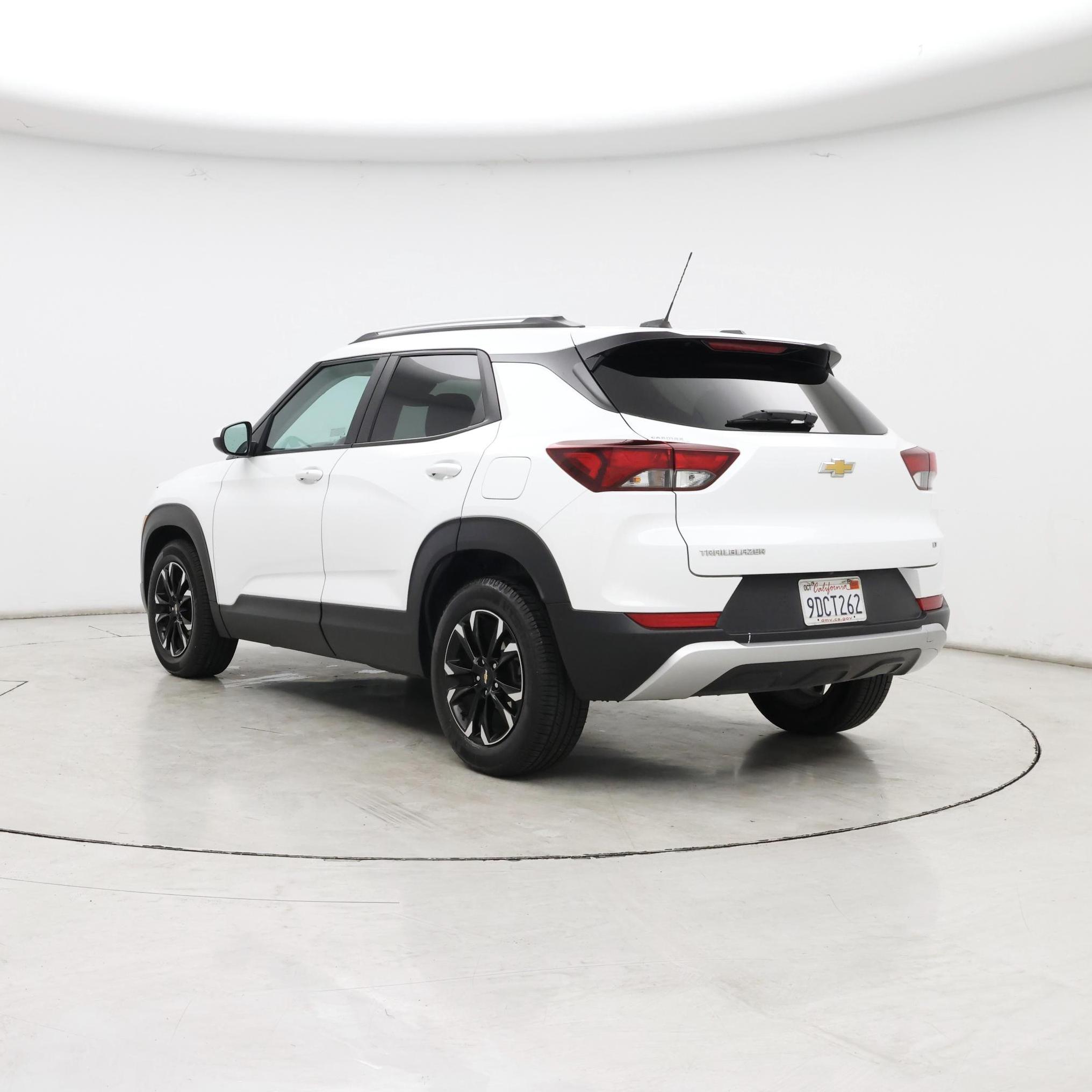 Thumbnail: 2023 Chevrolet TrailBlazer - 2