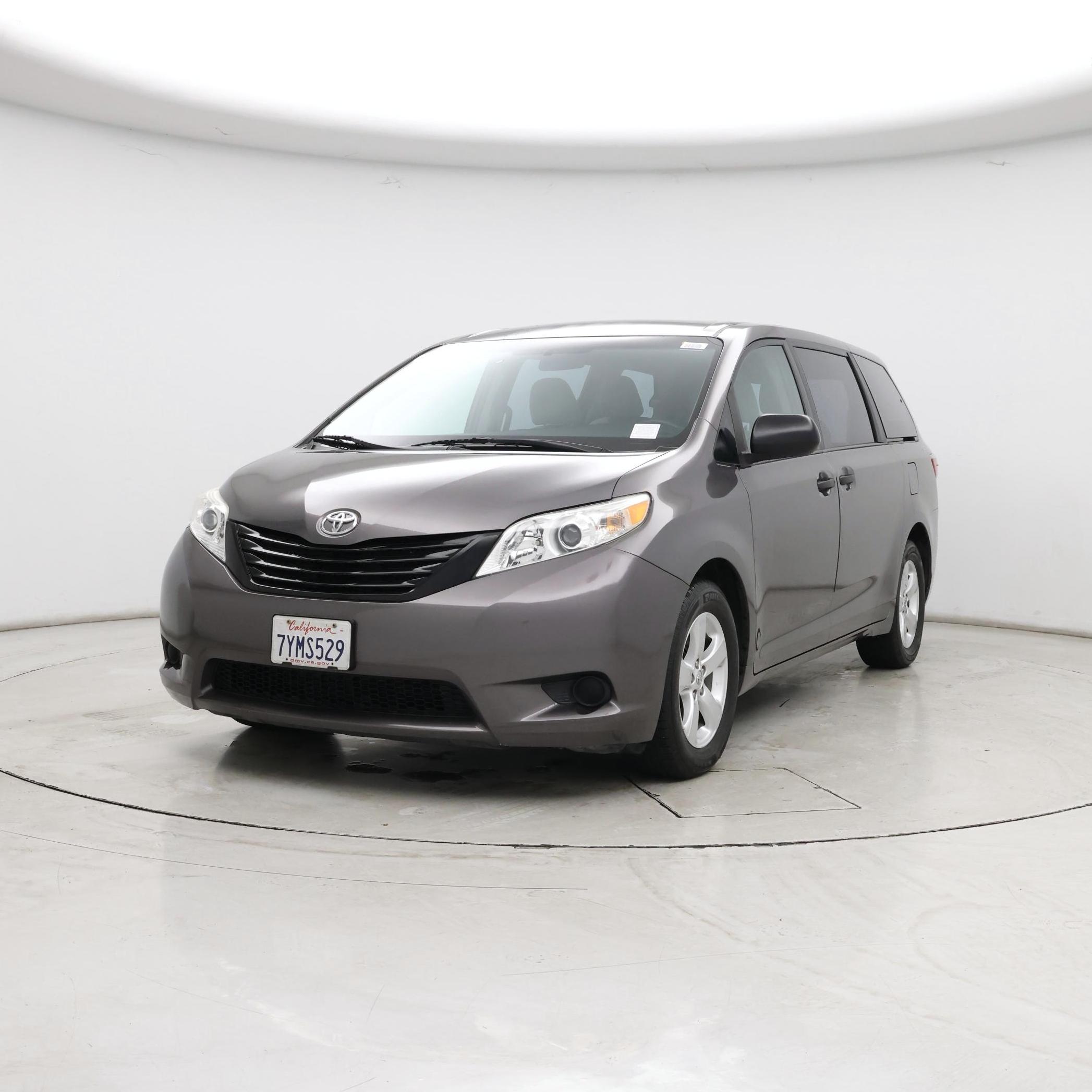 Thumbnail: 2017 Toyota Sienna - 4