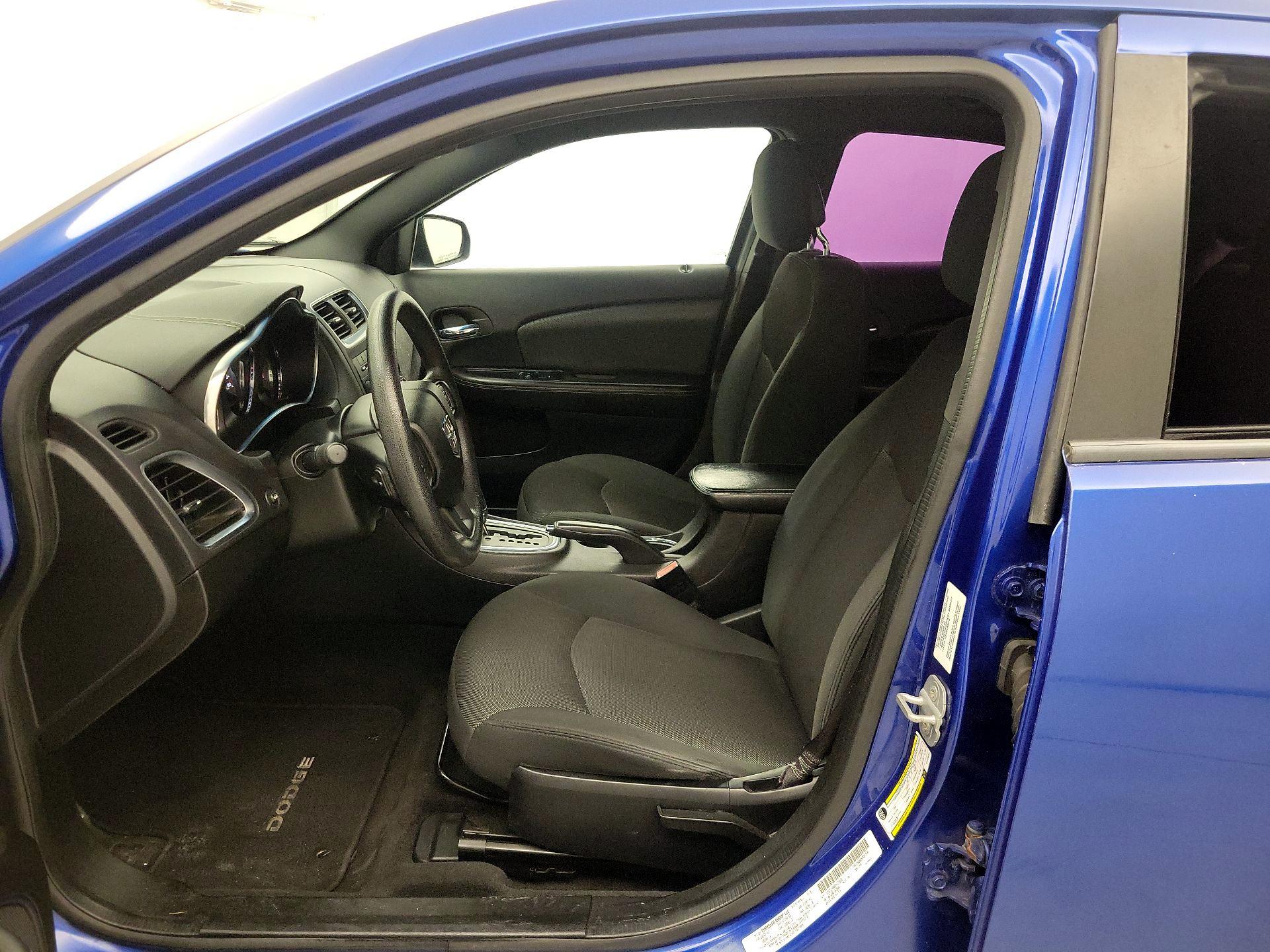 Thumbnail: 2014 Dodge Avenger - 11