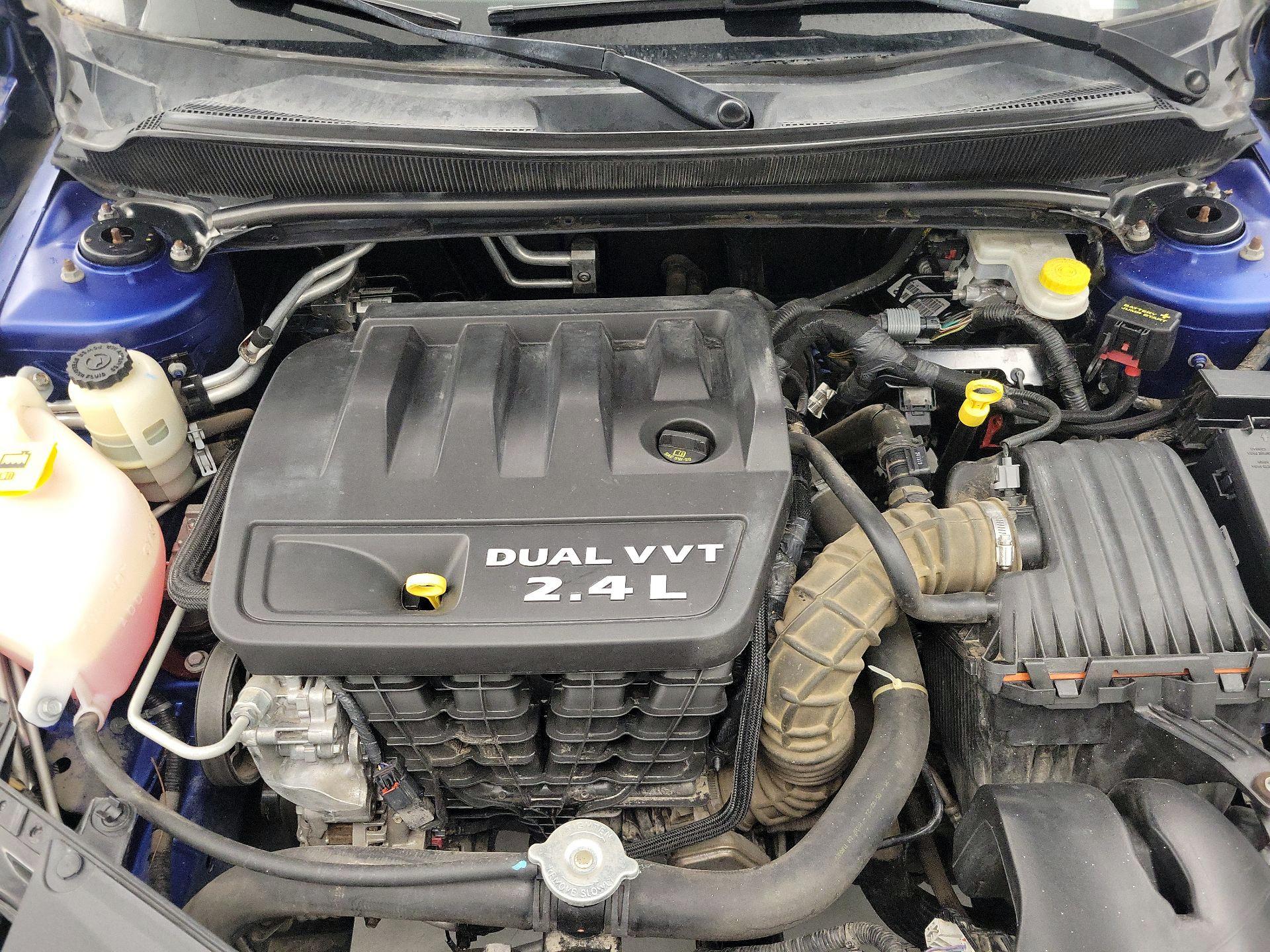 Thumbnail: 2014 Dodge Avenger - 18