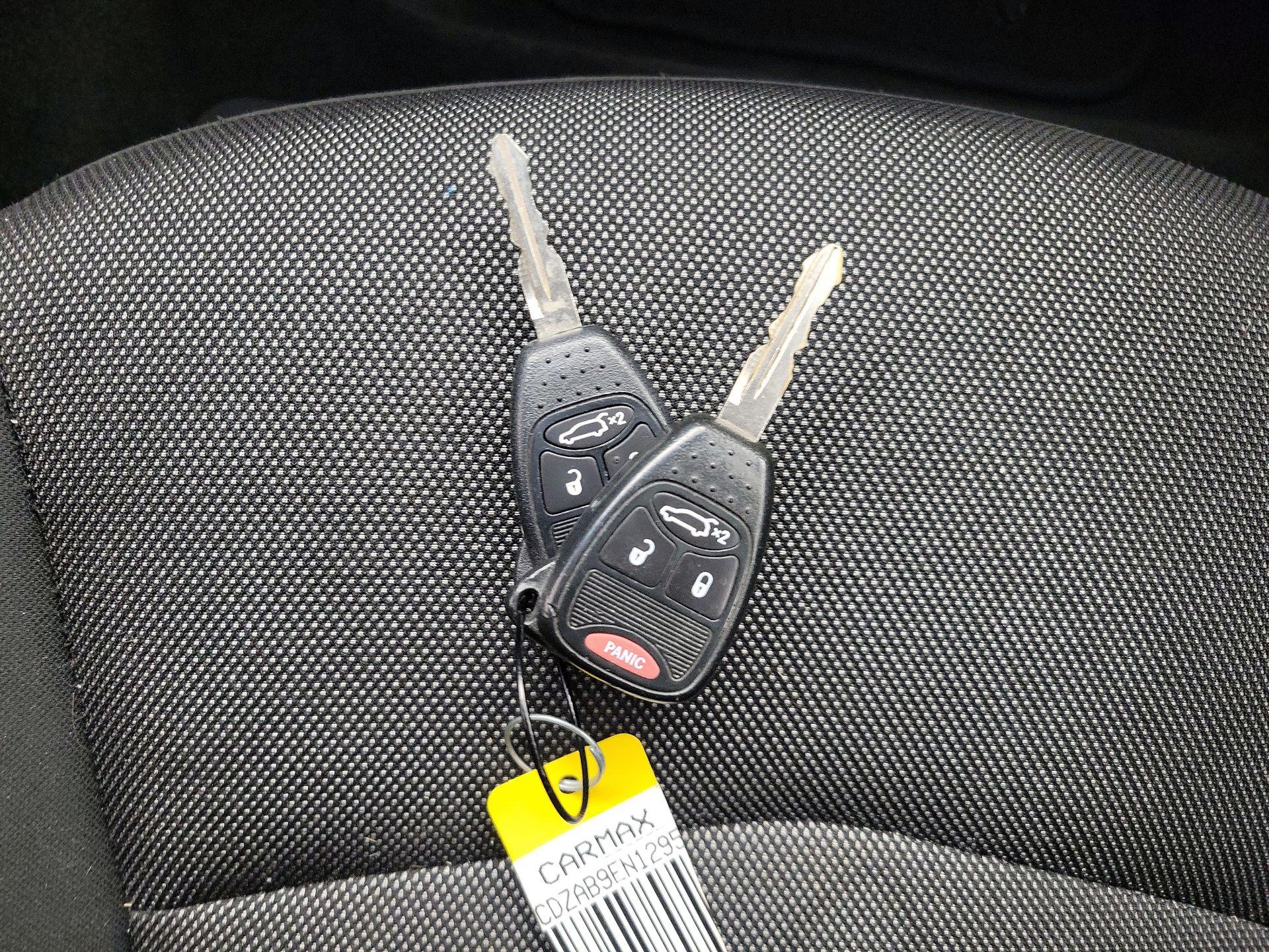 Thumbnail: 2014 Dodge Avenger - 19