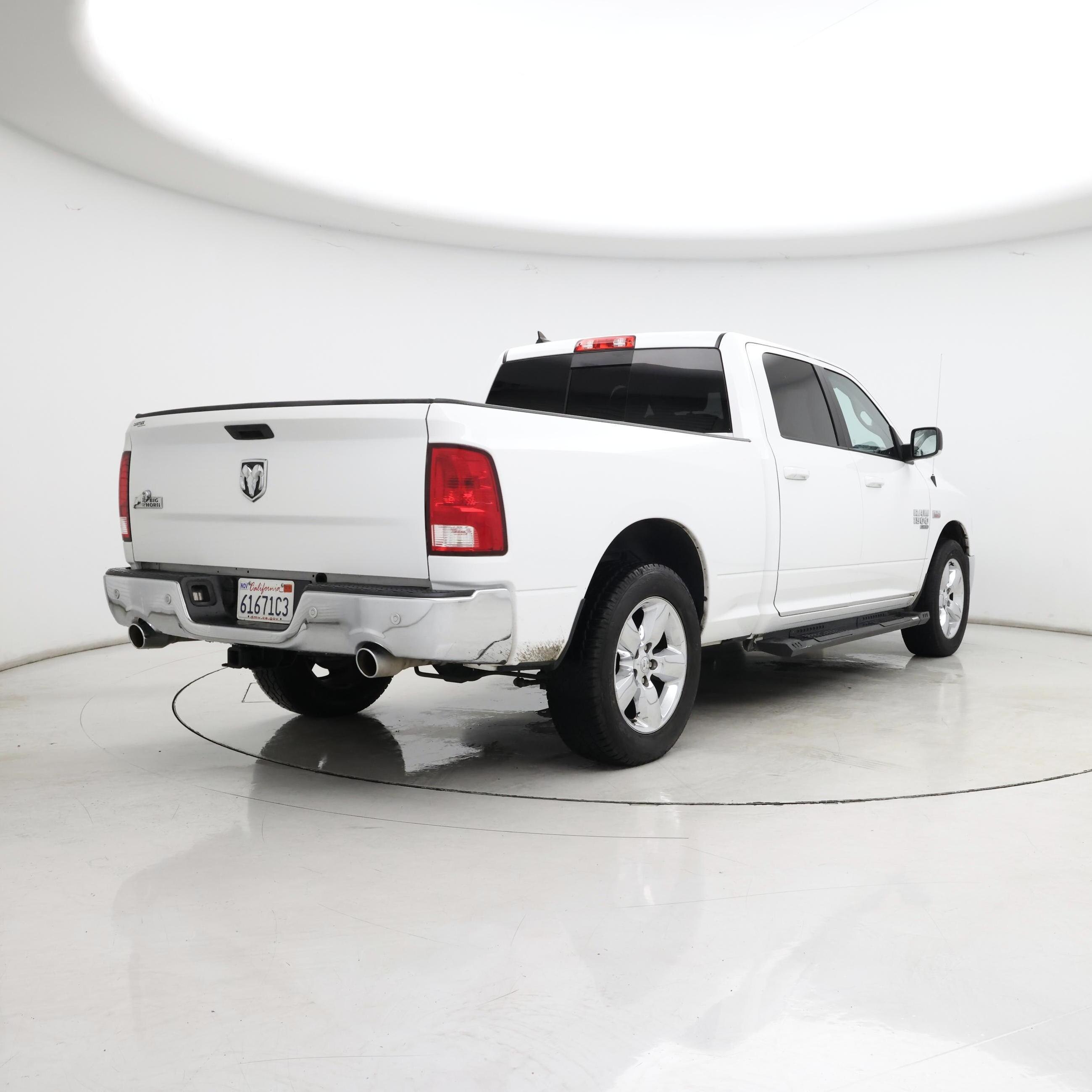 Thumbnail: 2019 RAM 1500 Classic - 8