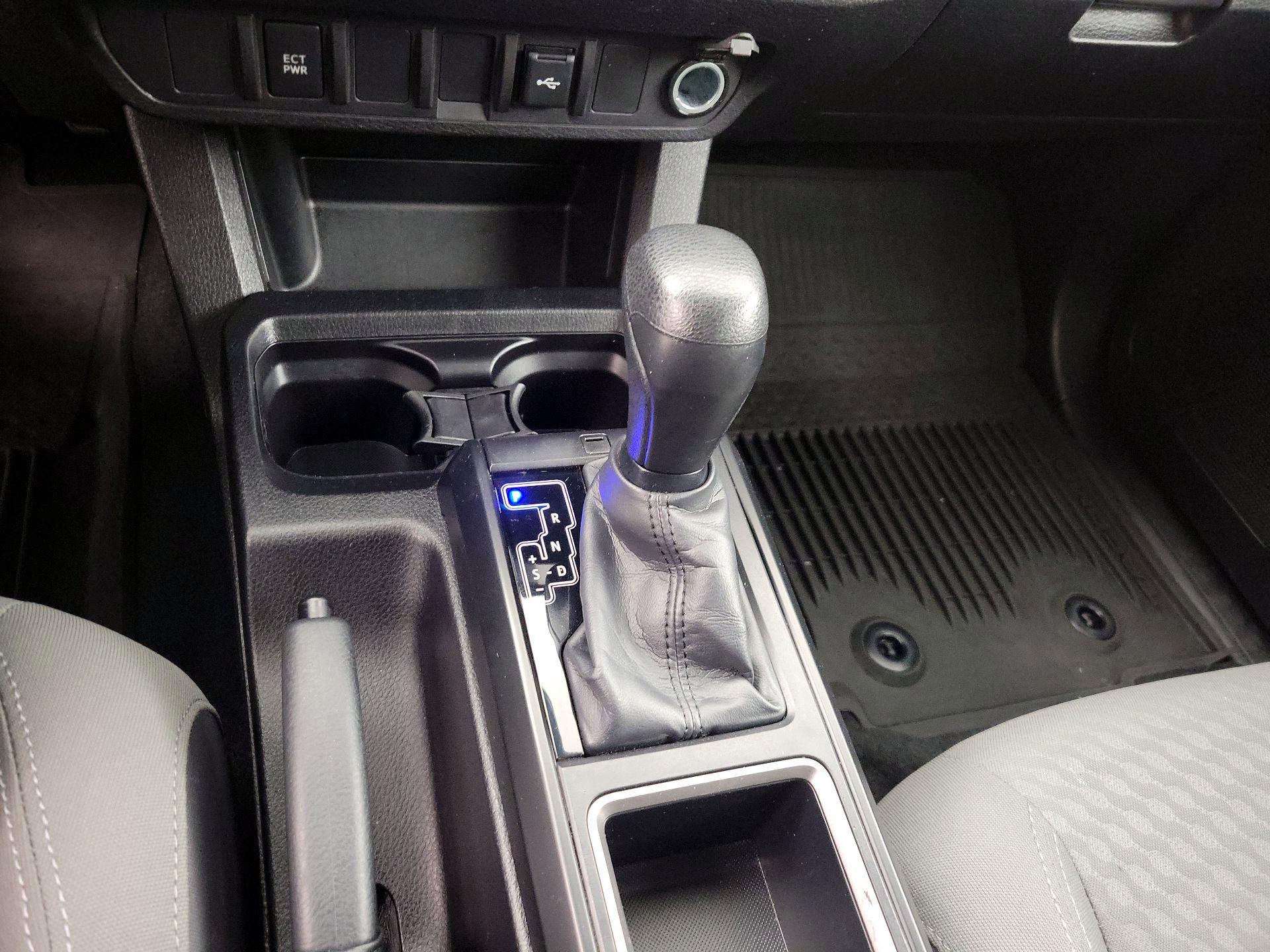 Thumbnail: 2022 Toyota Tacoma - 17