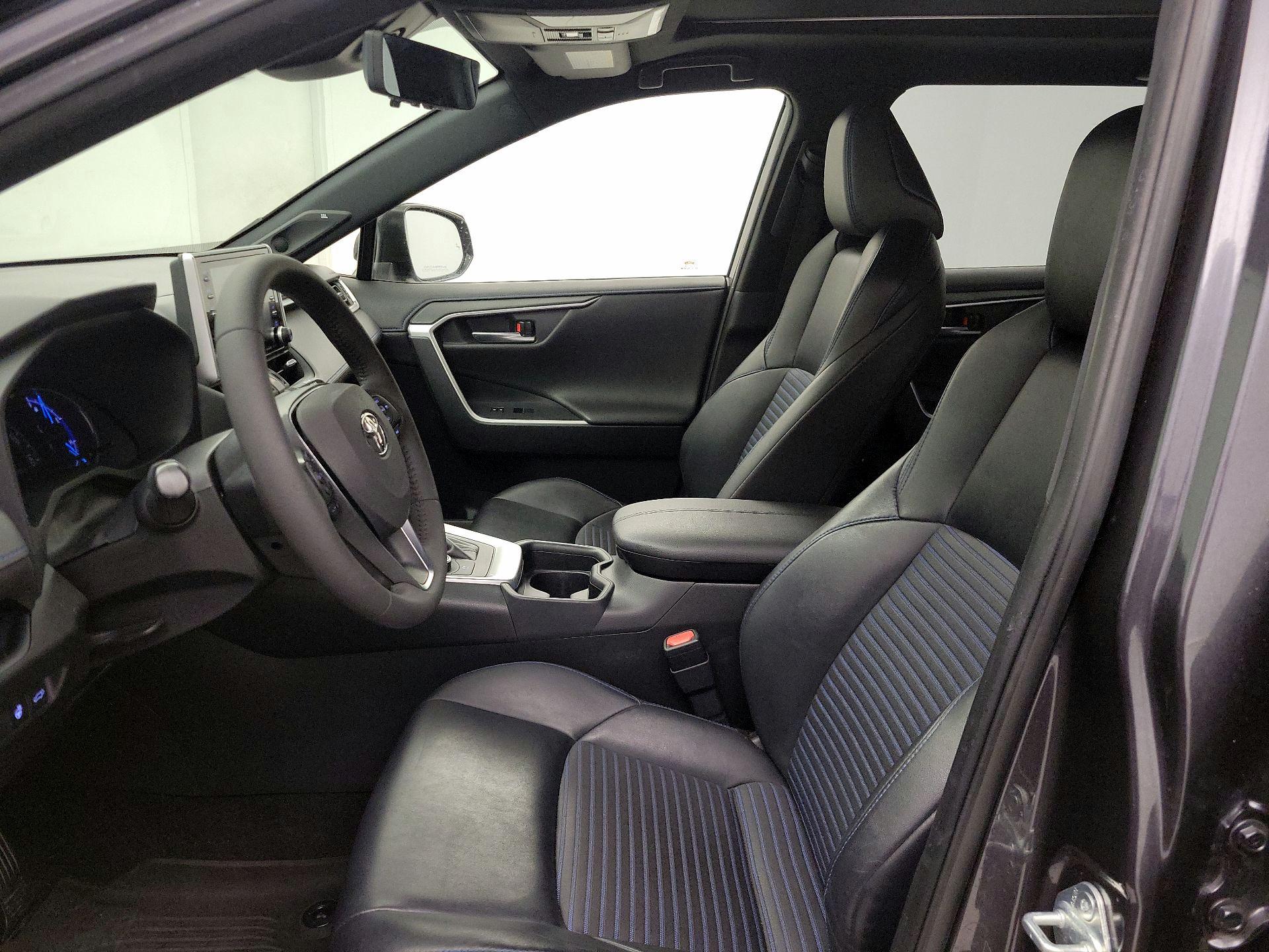 Thumbnail: 2020 Toyota RAV4 - 11