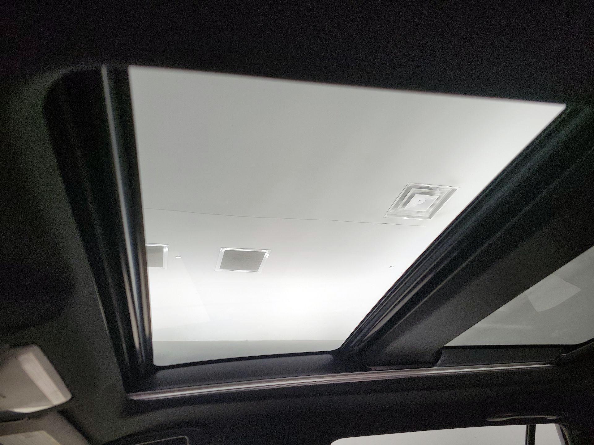 Thumbnail: 2020 Toyota RAV4 - 20