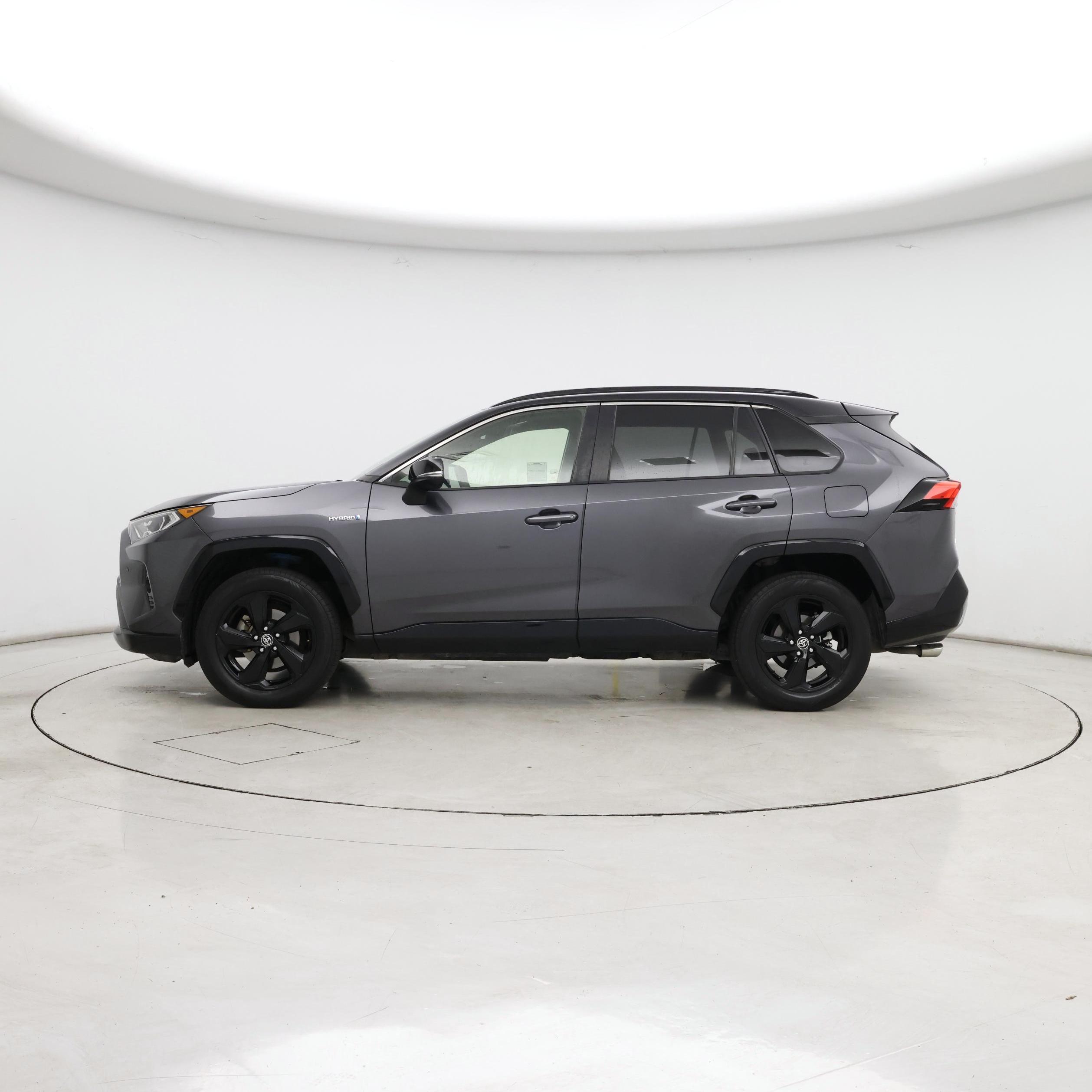 Thumbnail: 2020 Toyota RAV4 - 3