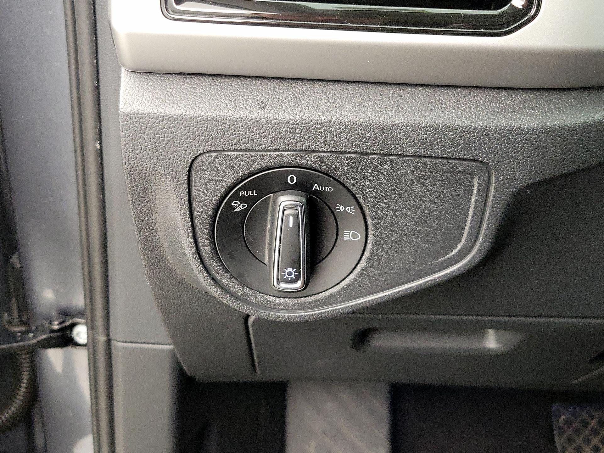 Thumbnail: 2022 Volkswagen Atlas - 13