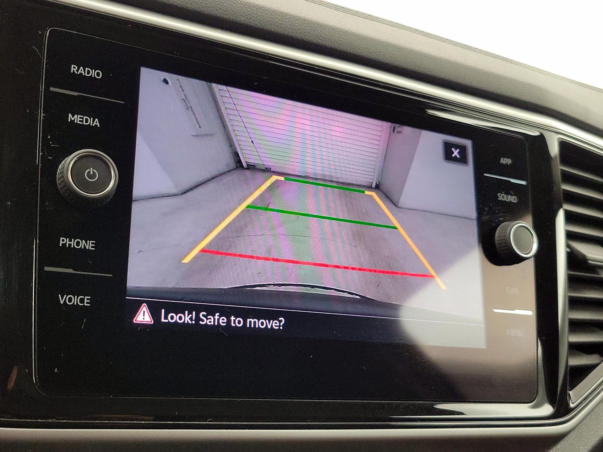 Thumbnail: 2022 Volkswagen Atlas - 14