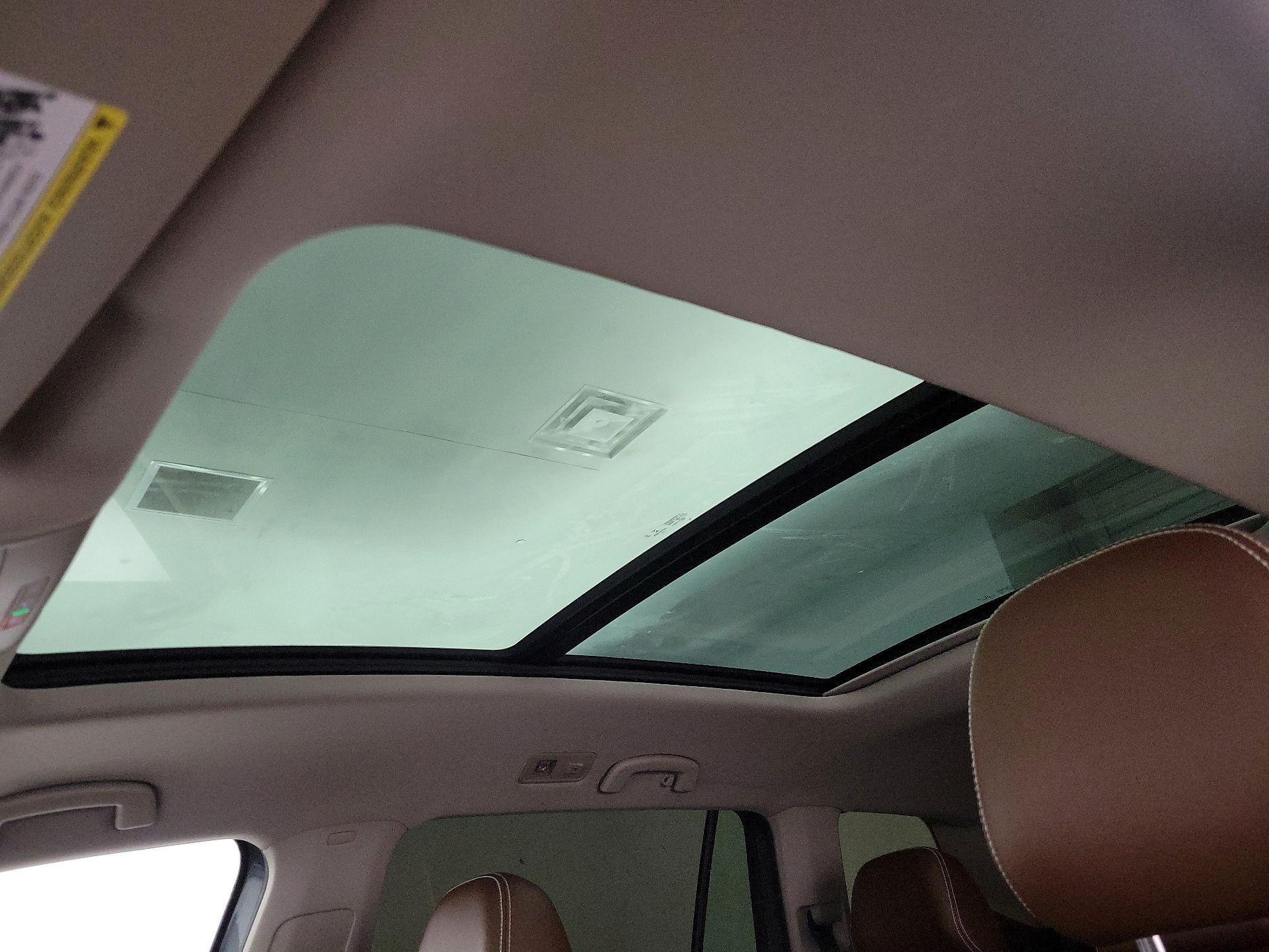 Thumbnail: 2022 Volkswagen Atlas - 19