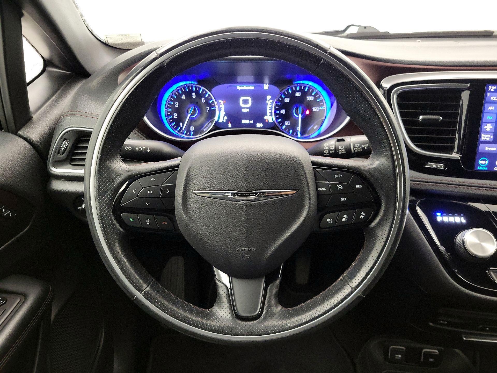 Thumbnail: 2020 Chrysler Pacifica - 10