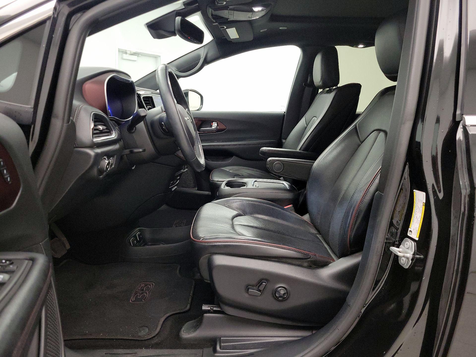 Thumbnail: 2020 Chrysler Pacifica - 11