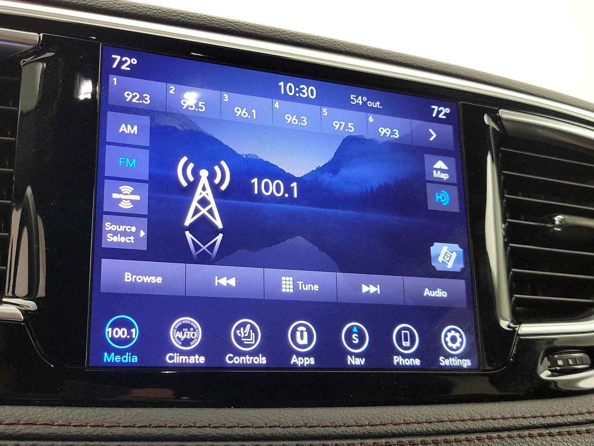 Thumbnail: 2020 Chrysler Pacifica - 16