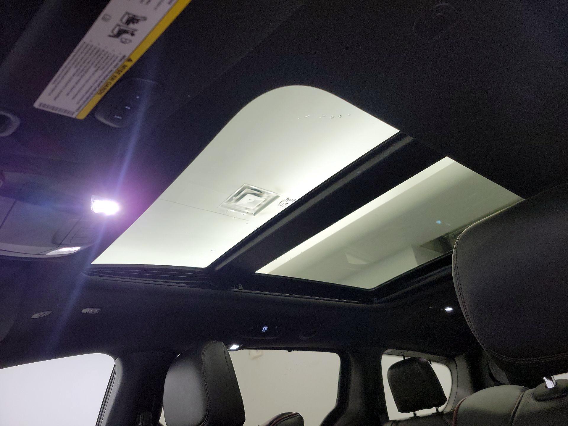 Thumbnail: 2020 Chrysler Pacifica - 20