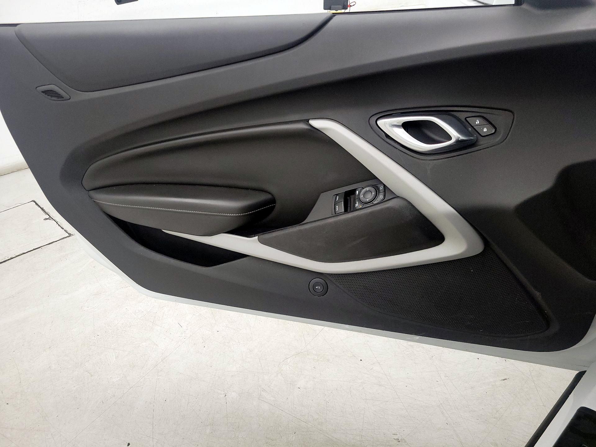 Thumbnail: 2020 Chevrolet Camaro - 12