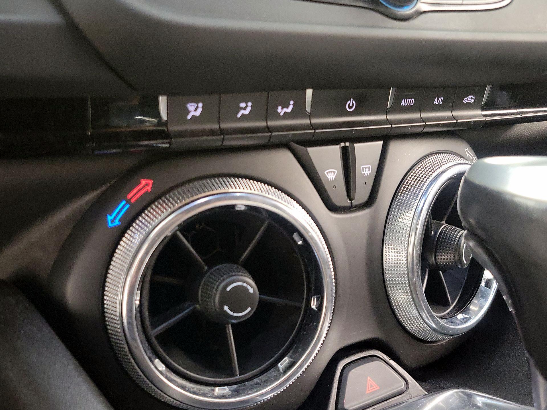 Thumbnail: 2020 Chevrolet Camaro - 16