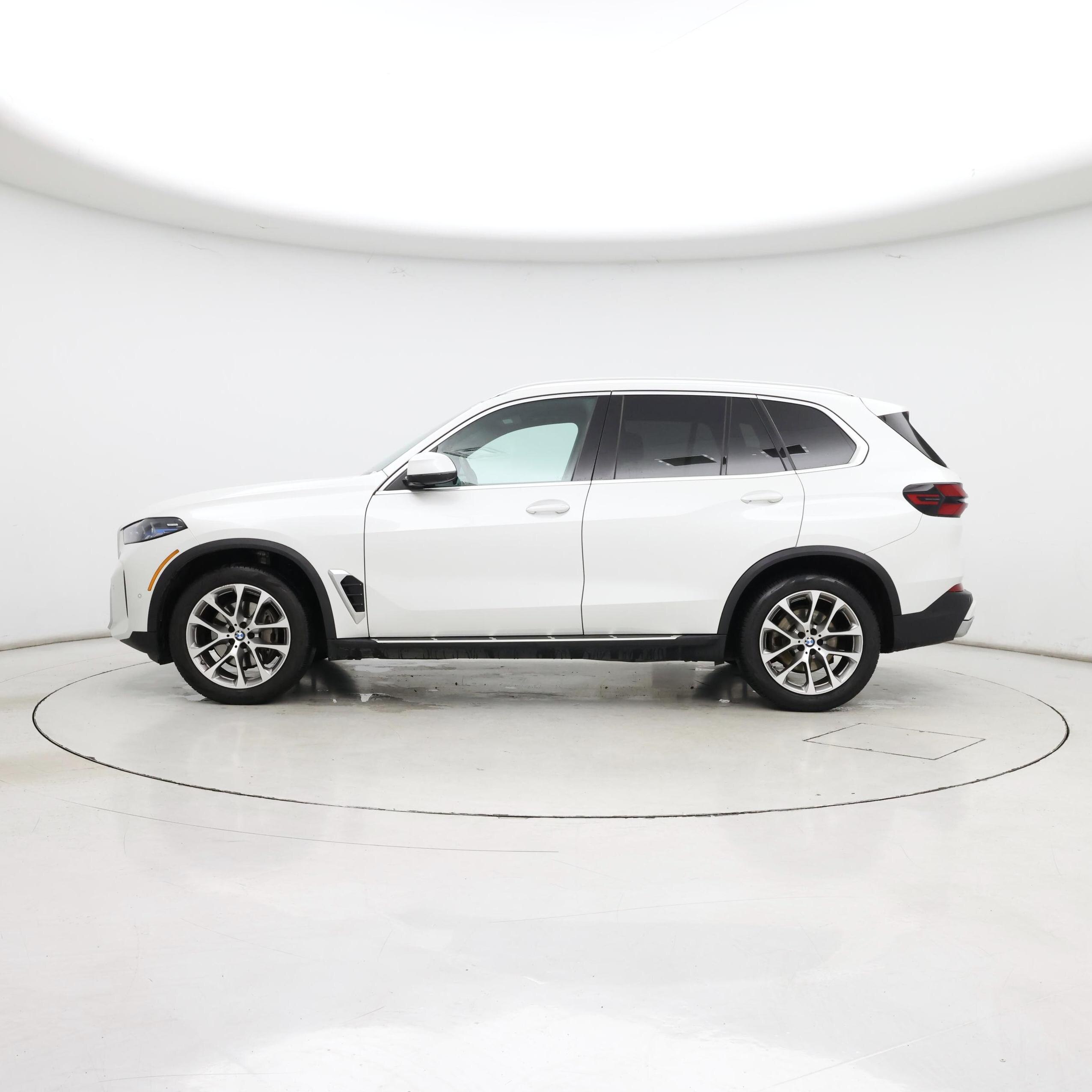 Thumbnail: 2025 BMW X5 - 3