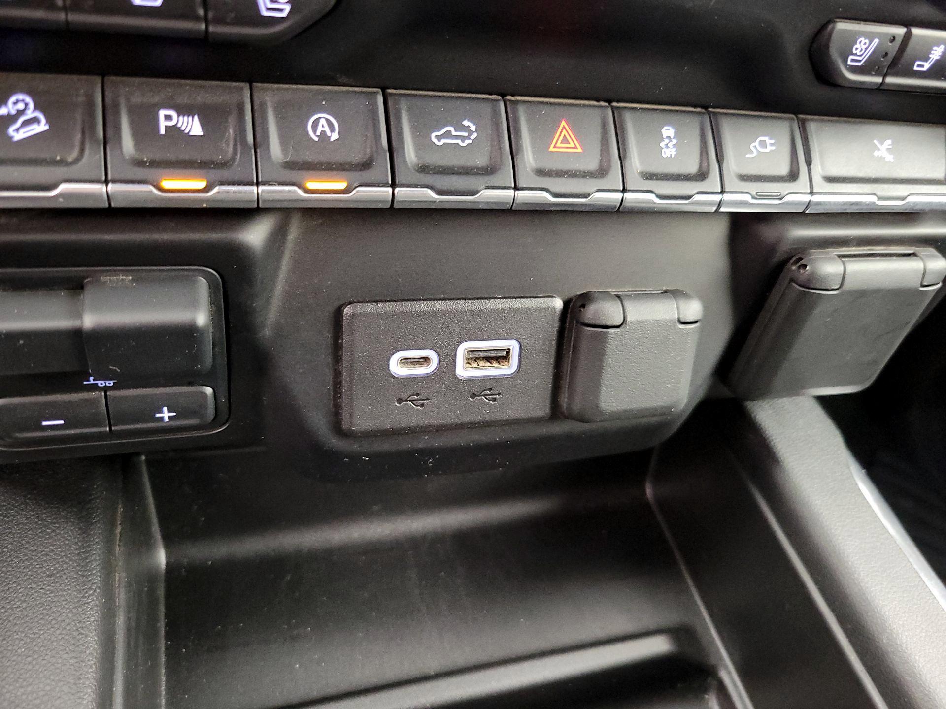 Thumbnail: 2021 Chevrolet Silverado 1500 - 18