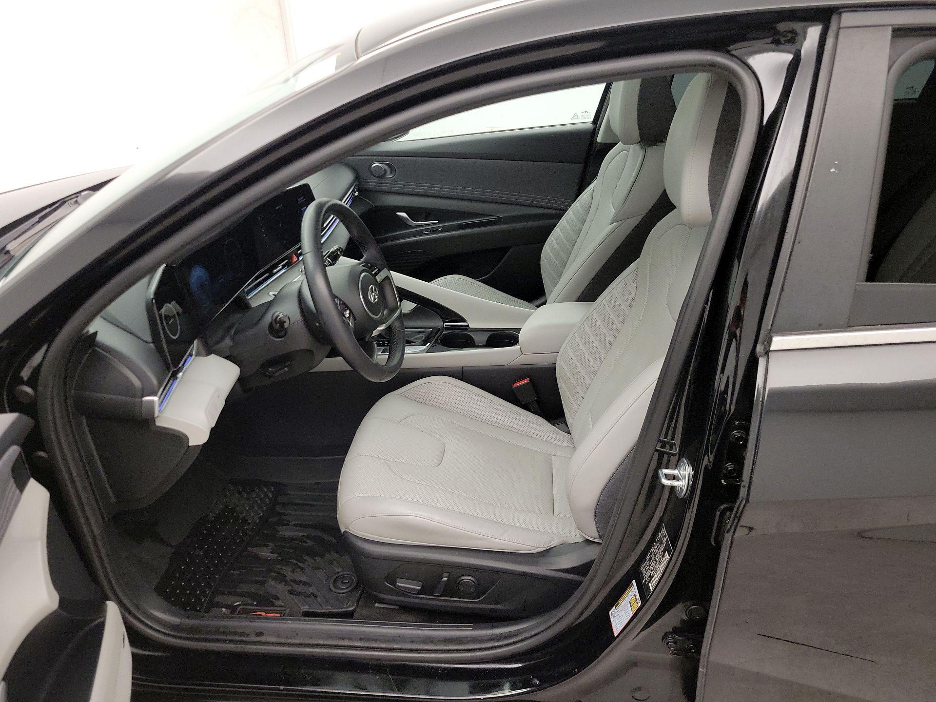 Thumbnail: 2023 Hyundai Elantra - 11