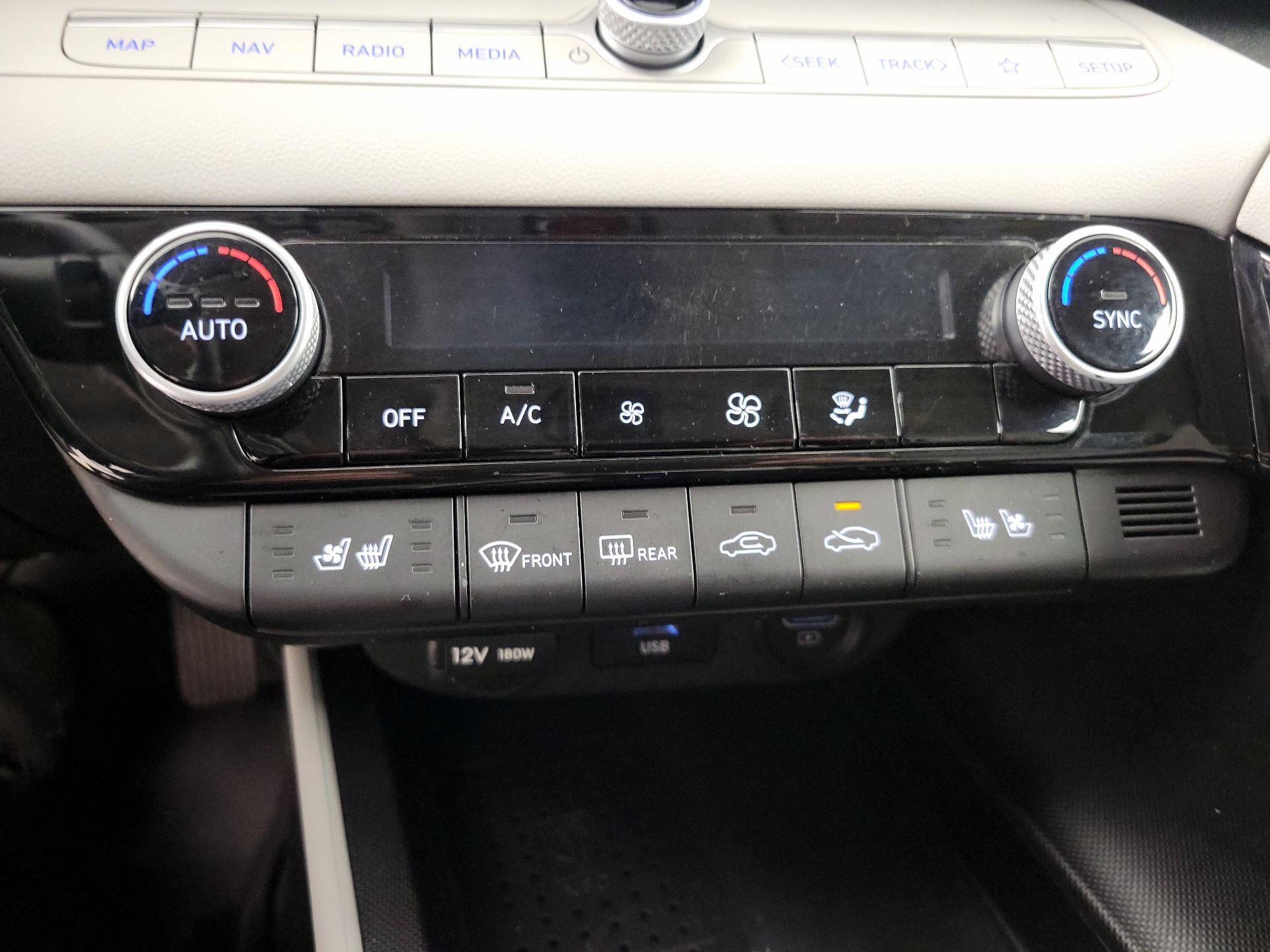 Thumbnail: 2023 Hyundai Elantra - 17