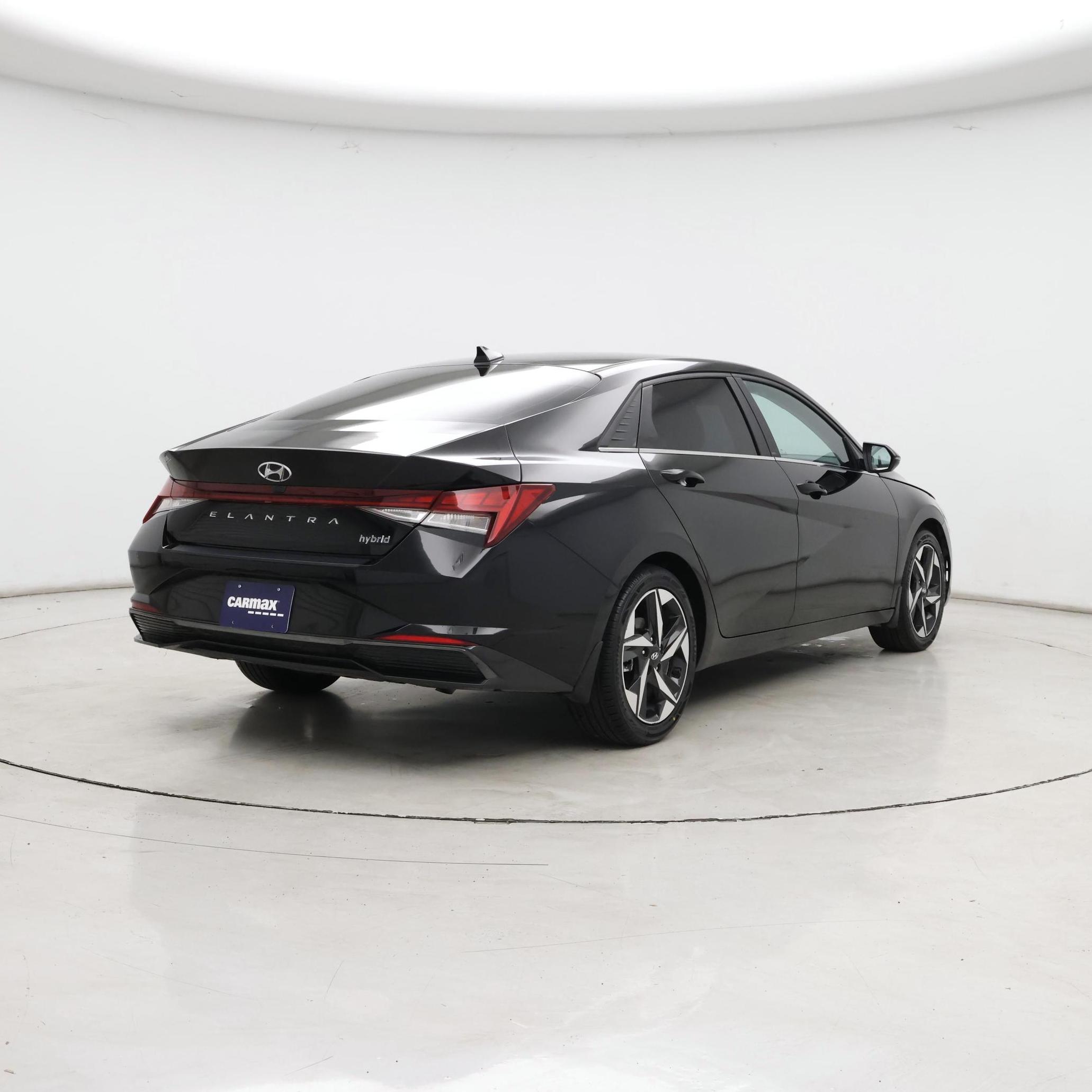 Thumbnail: 2023 Hyundai Elantra - 8