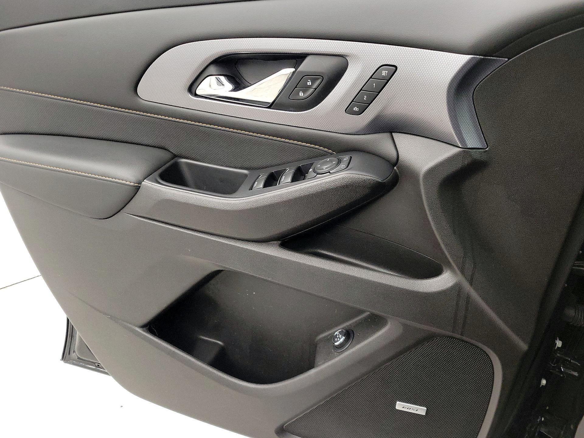 Thumbnail: 2021 Chevrolet Traverse - 12