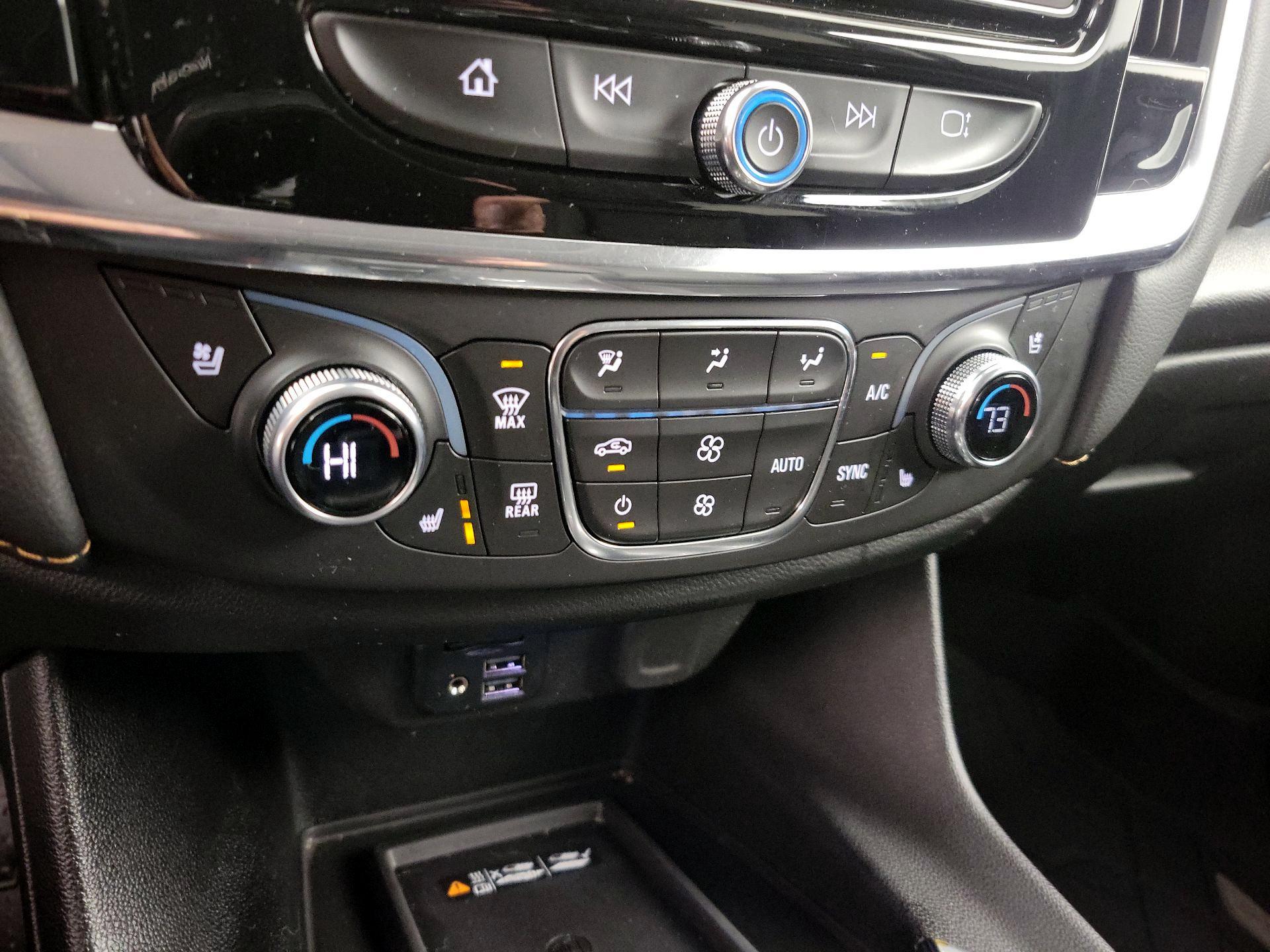 Thumbnail: 2021 Chevrolet Traverse - 16