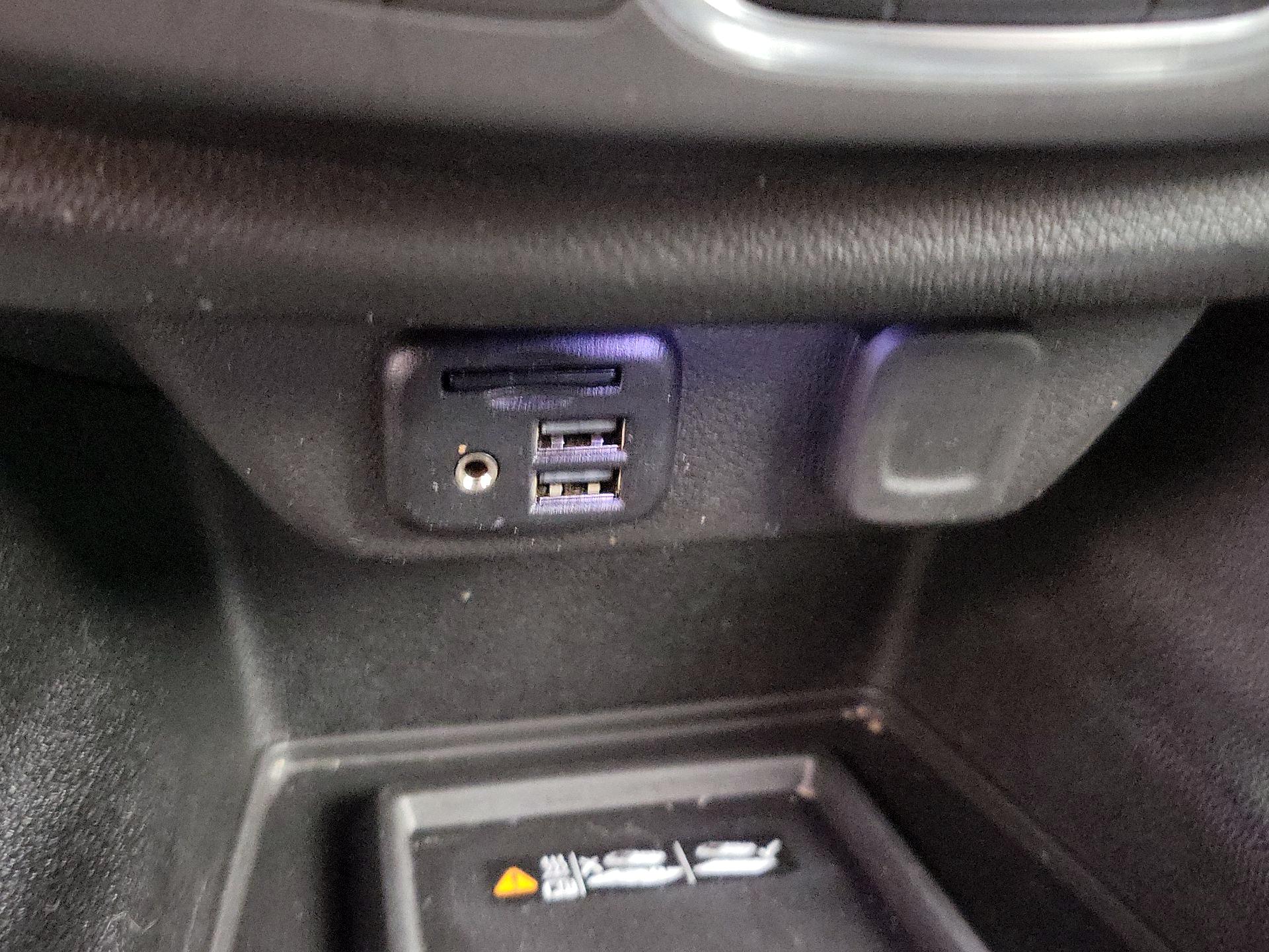 Thumbnail: 2021 Chevrolet Traverse - 18