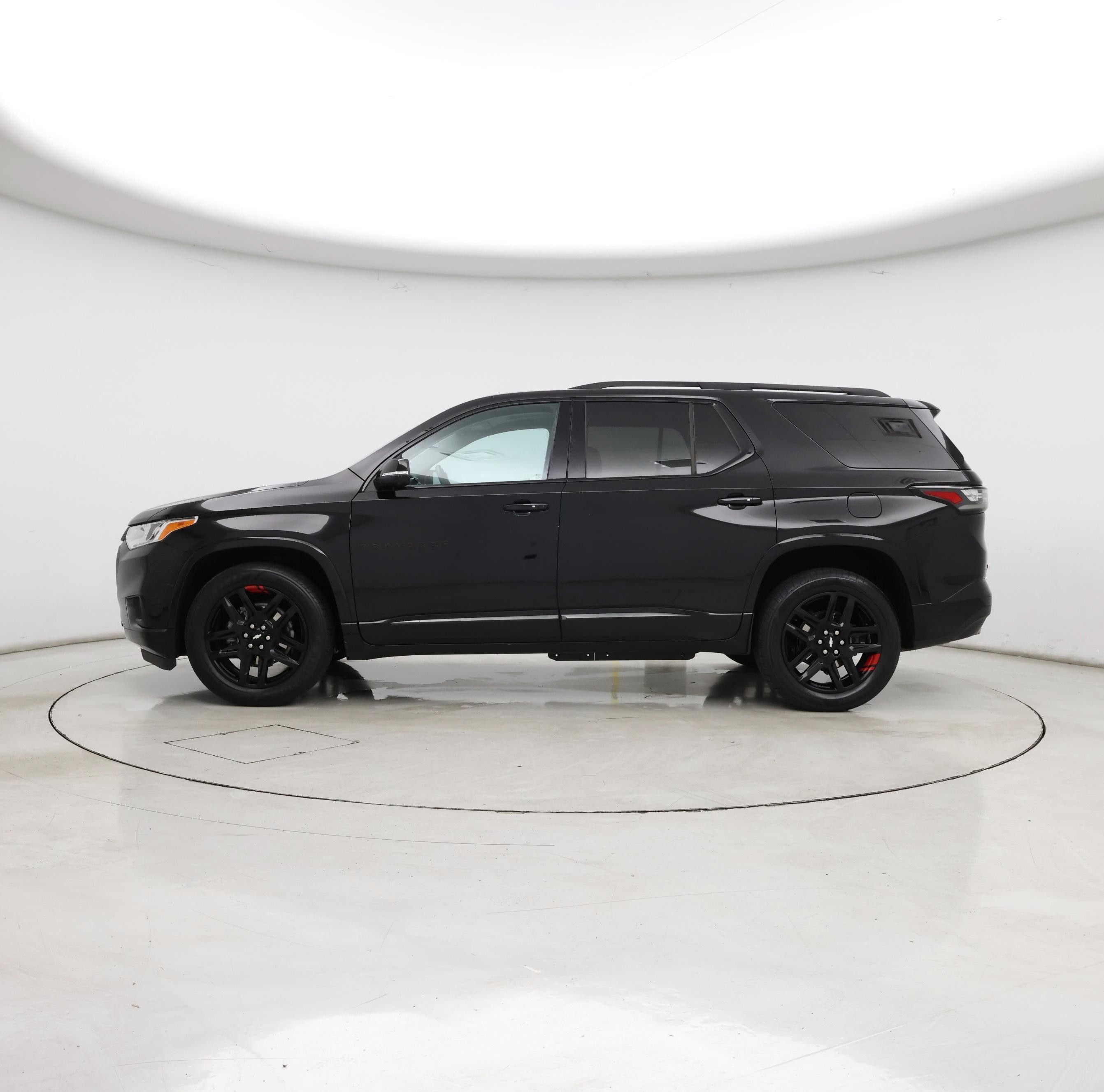 Thumbnail: 2021 Chevrolet Traverse - 3