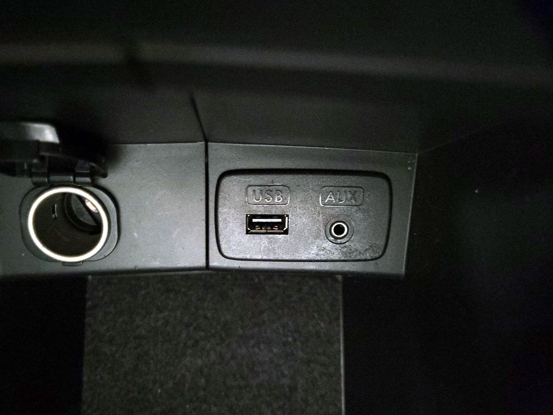 Thumbnail: 2015 Subaru Forester - 18