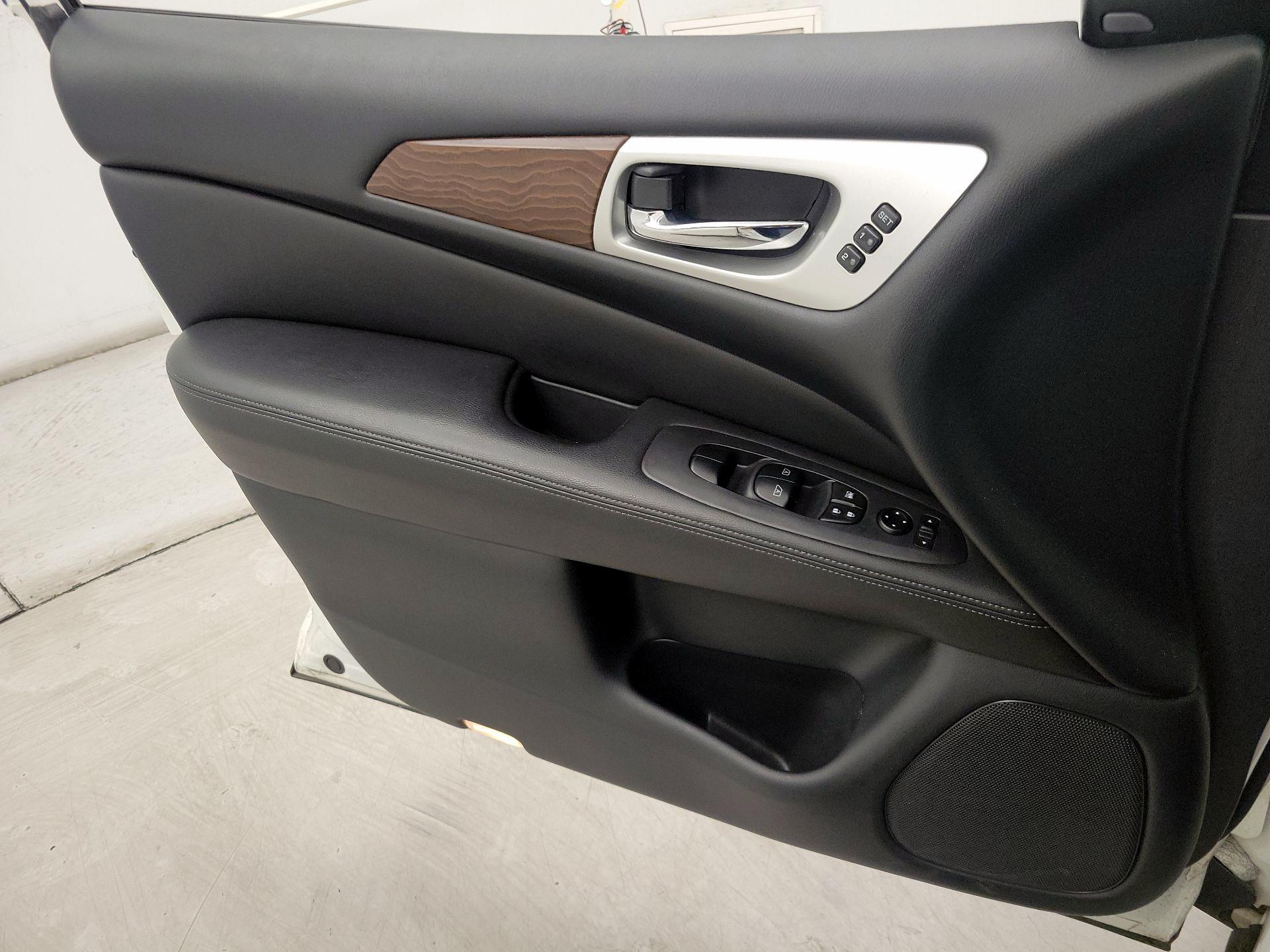 Thumbnail: 2020 Nissan Pathfinder - 12
