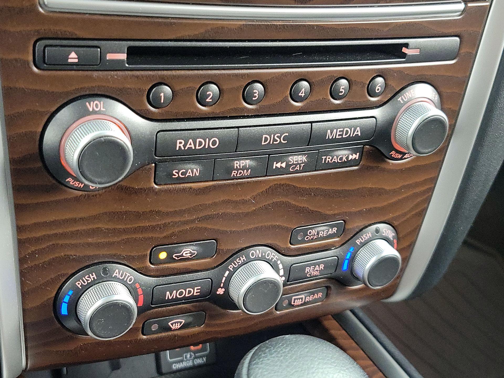 Thumbnail: 2020 Nissan Pathfinder - 17