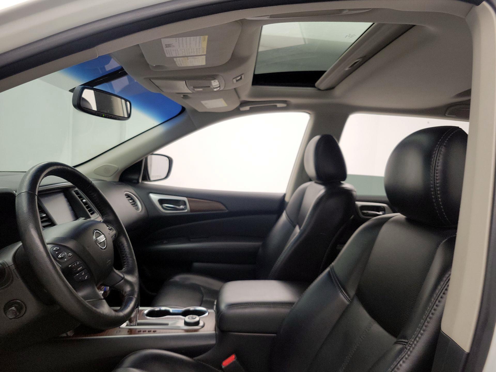 Thumbnail: 2020 Nissan Pathfinder - 20