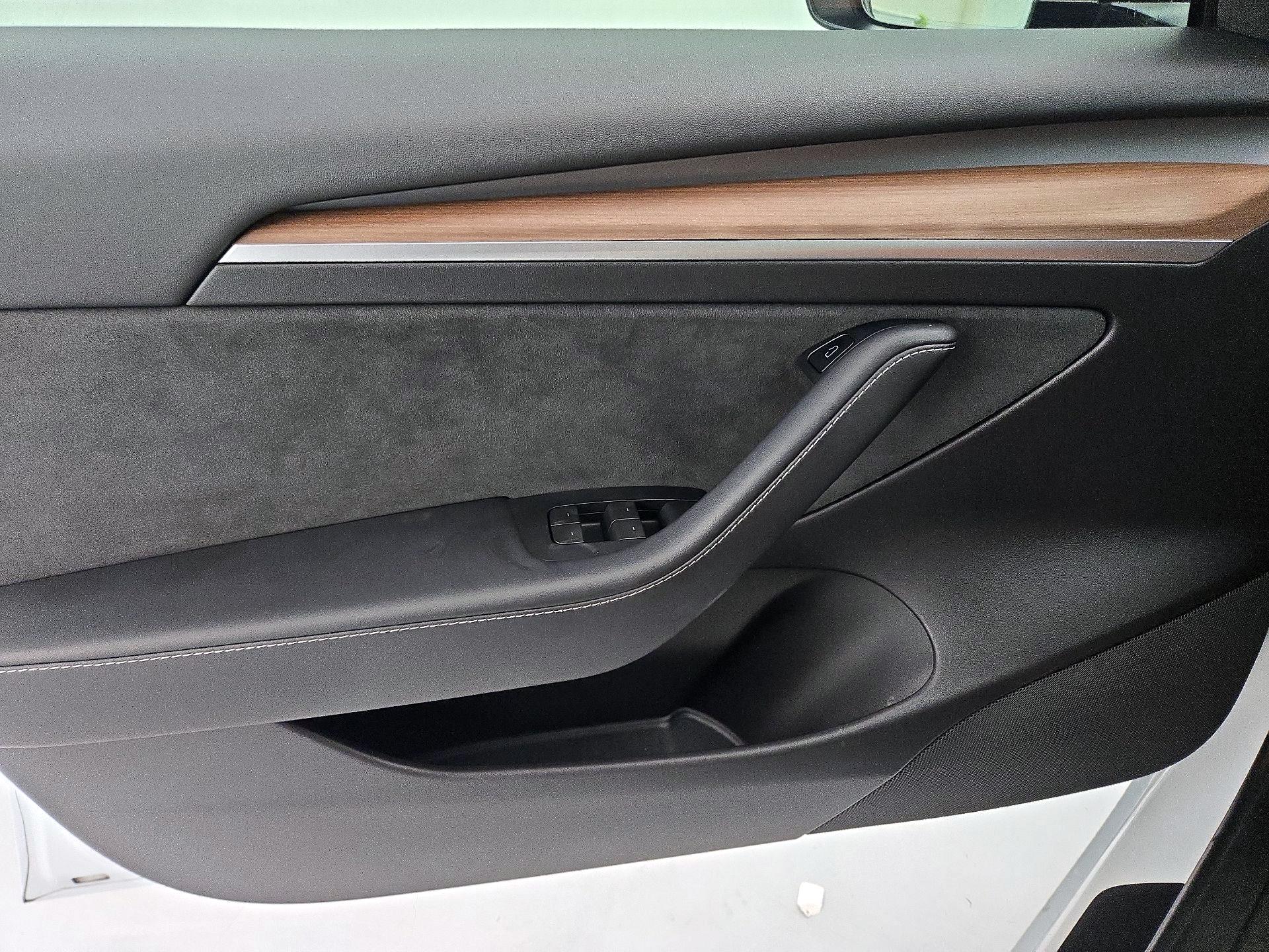 Thumbnail: 2022 Tesla Model 3 - 12