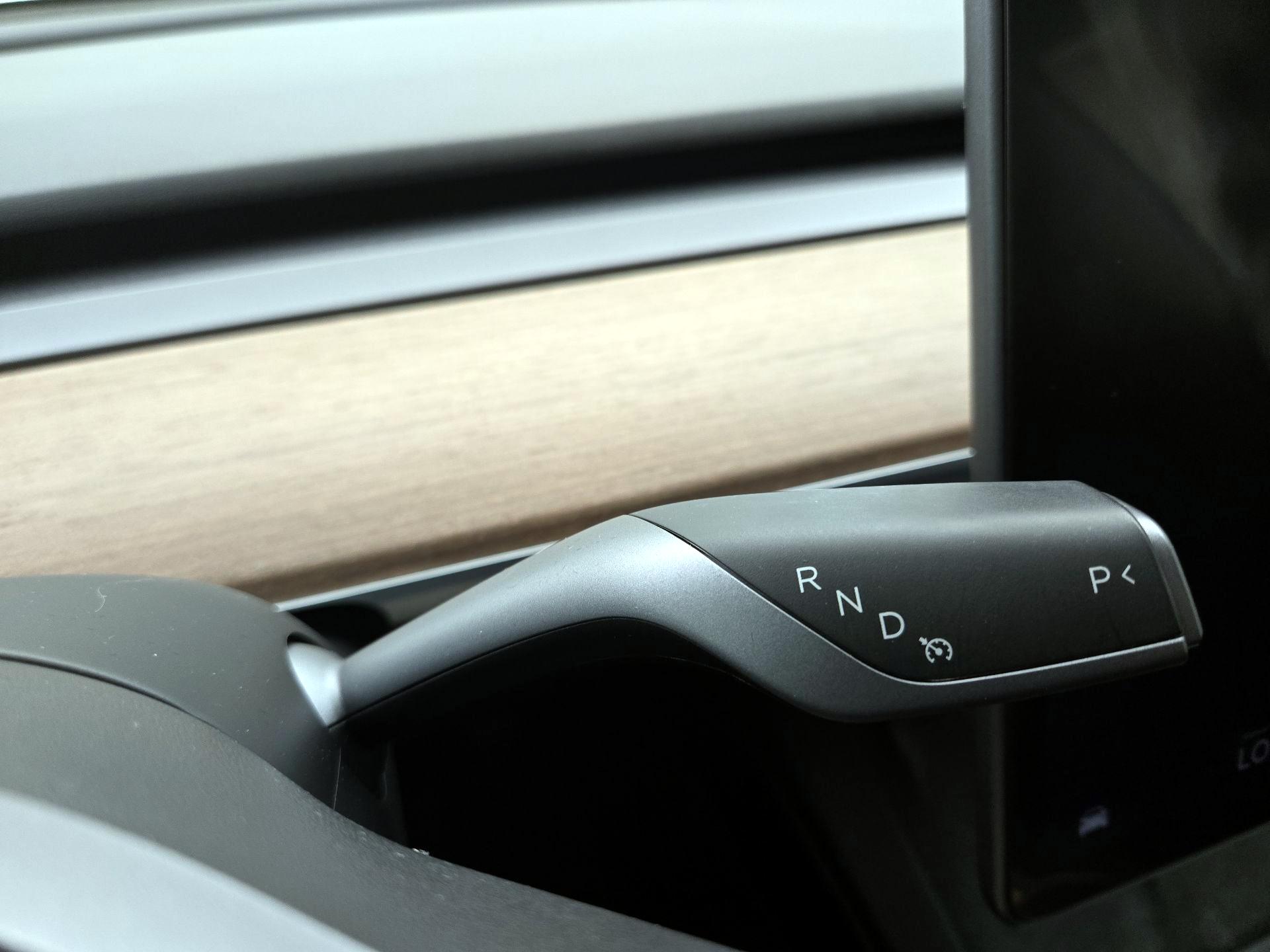 Thumbnail: 2022 Tesla Model 3 - 16