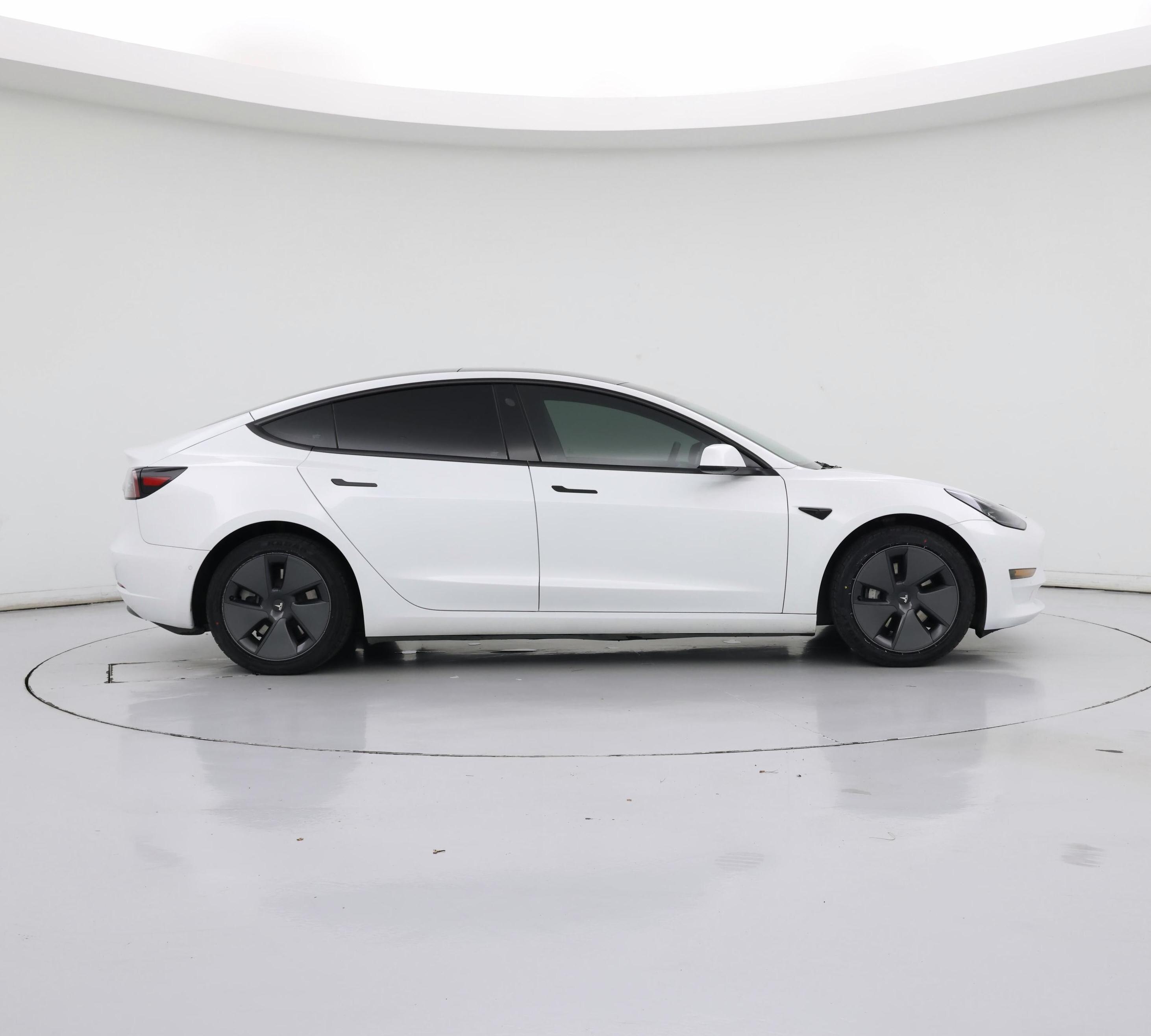 Thumbnail: 2022 Tesla Model 3 - 7