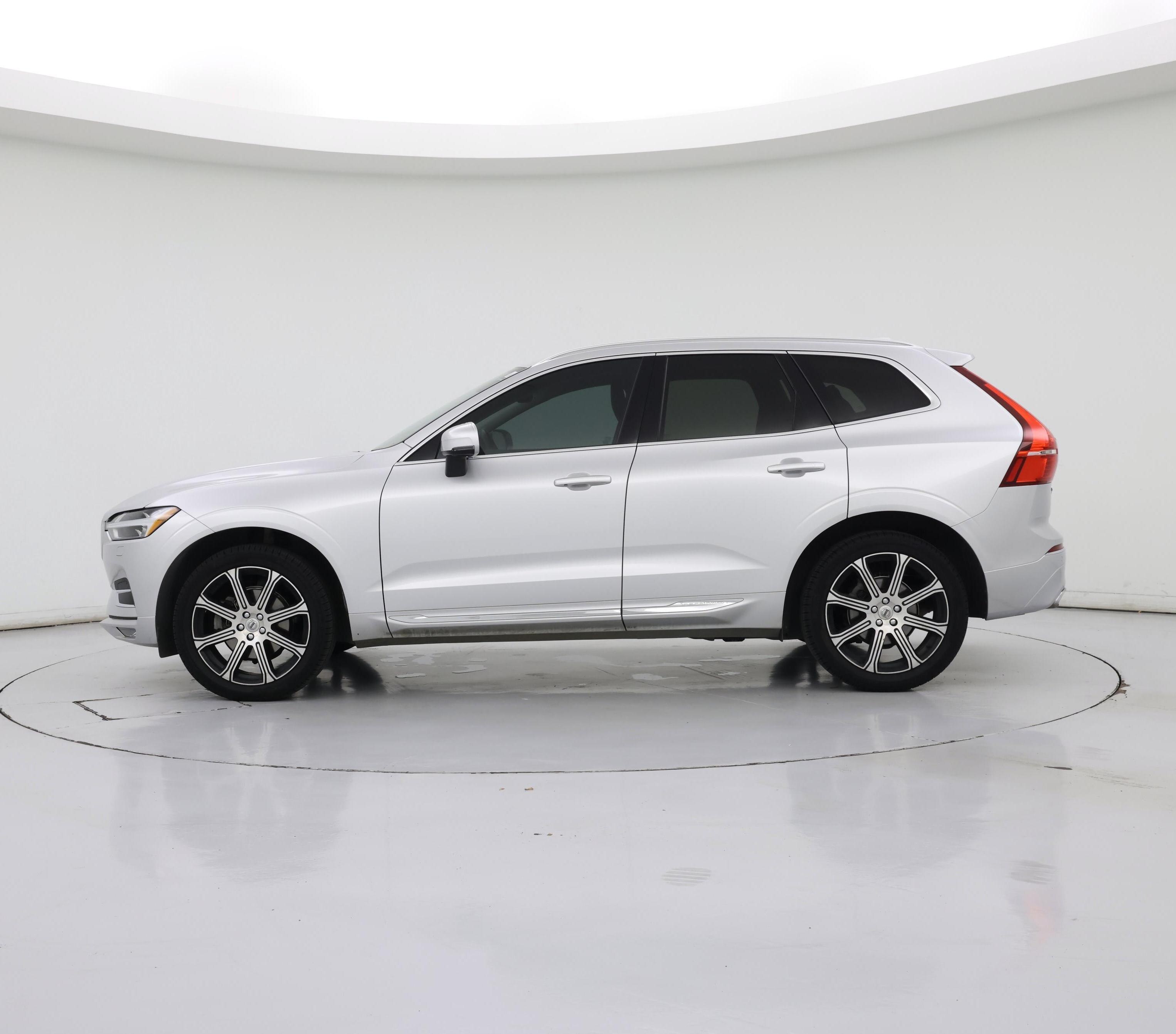Thumbnail: 2020 Volvo XC60 - 3