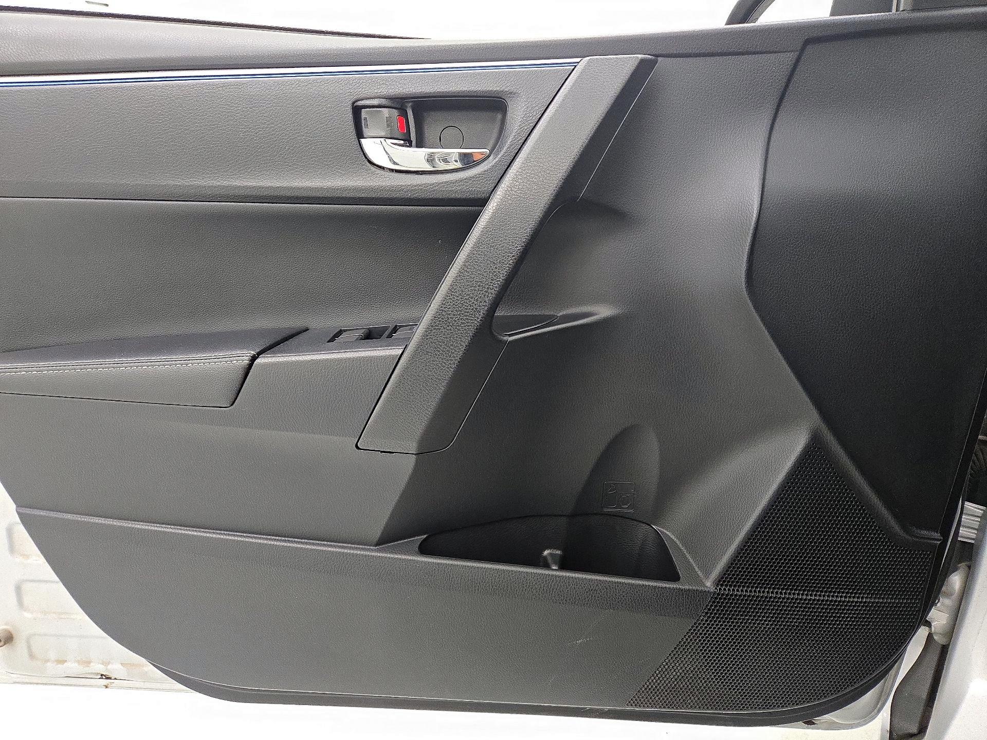 Thumbnail: 2014 Toyota Corolla - 12