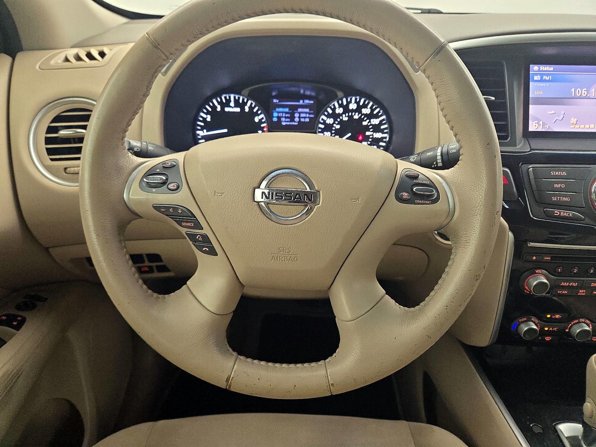 Thumbnail: 2015 Nissan Pathfinder - 10