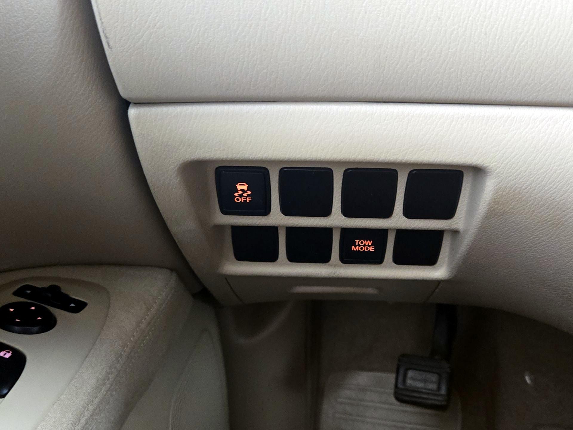 Thumbnail: 2015 Nissan Pathfinder - 13