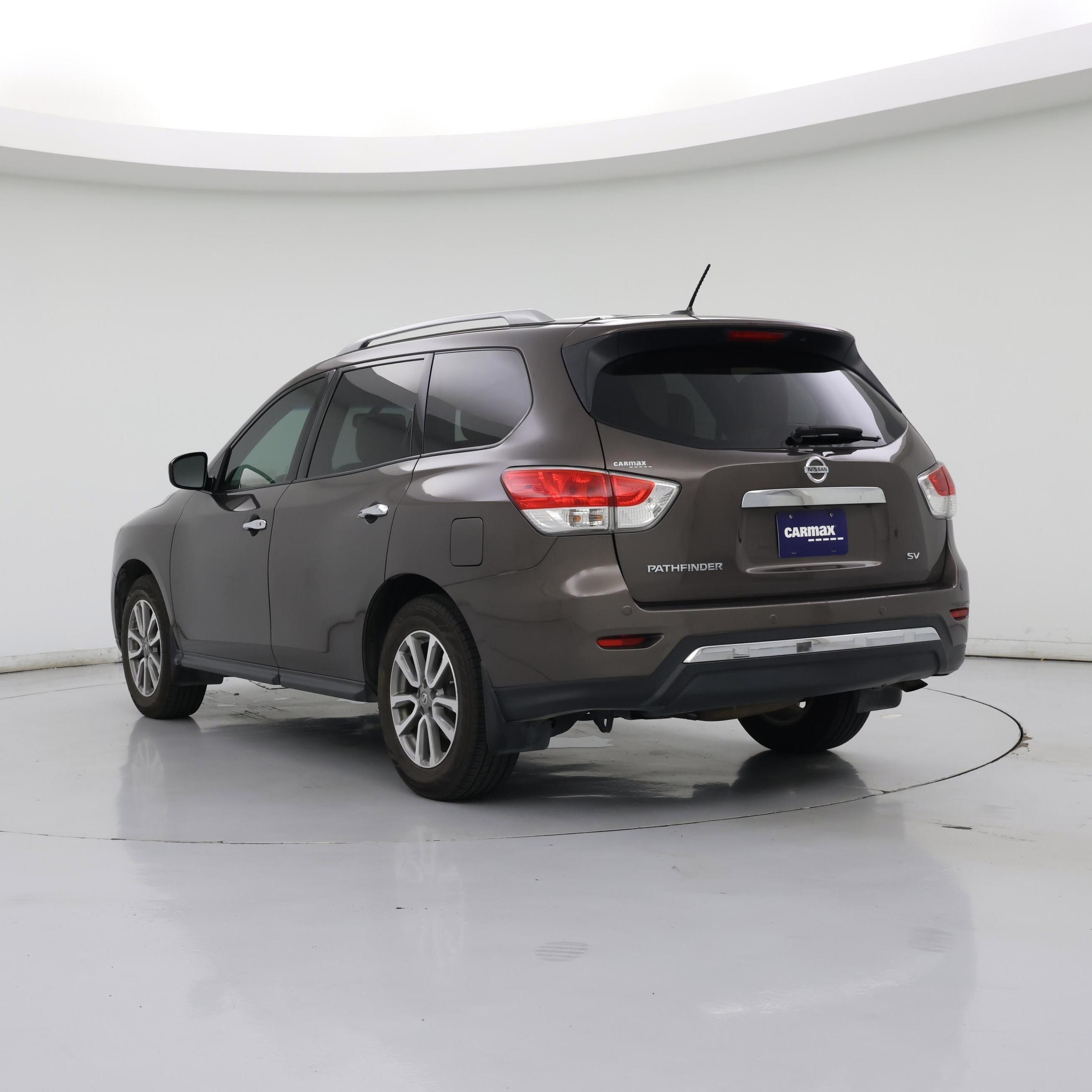 Thumbnail: 2015 Nissan Pathfinder - 2