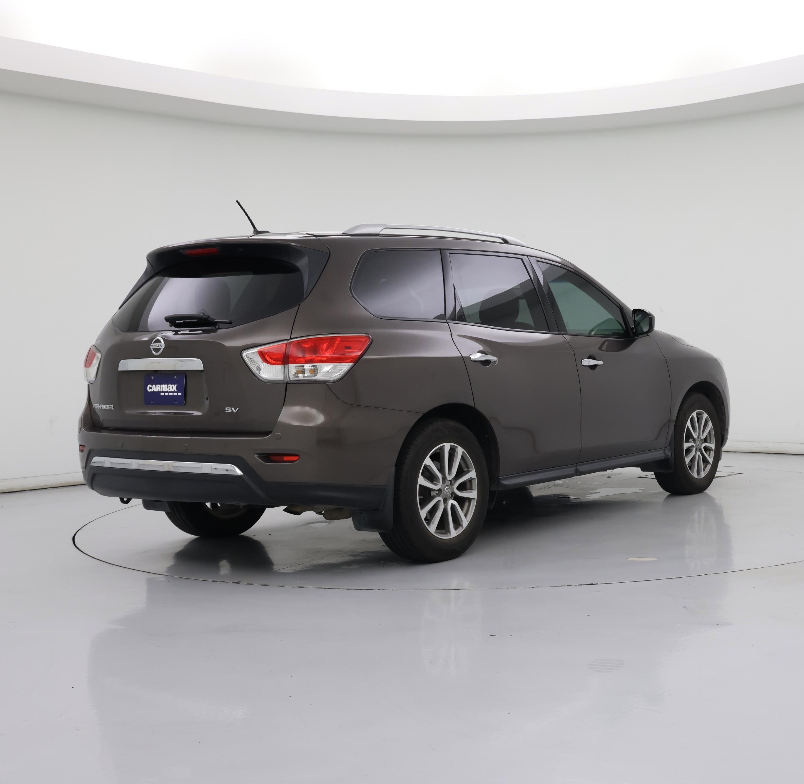 Thumbnail: 2015 Nissan Pathfinder - 8