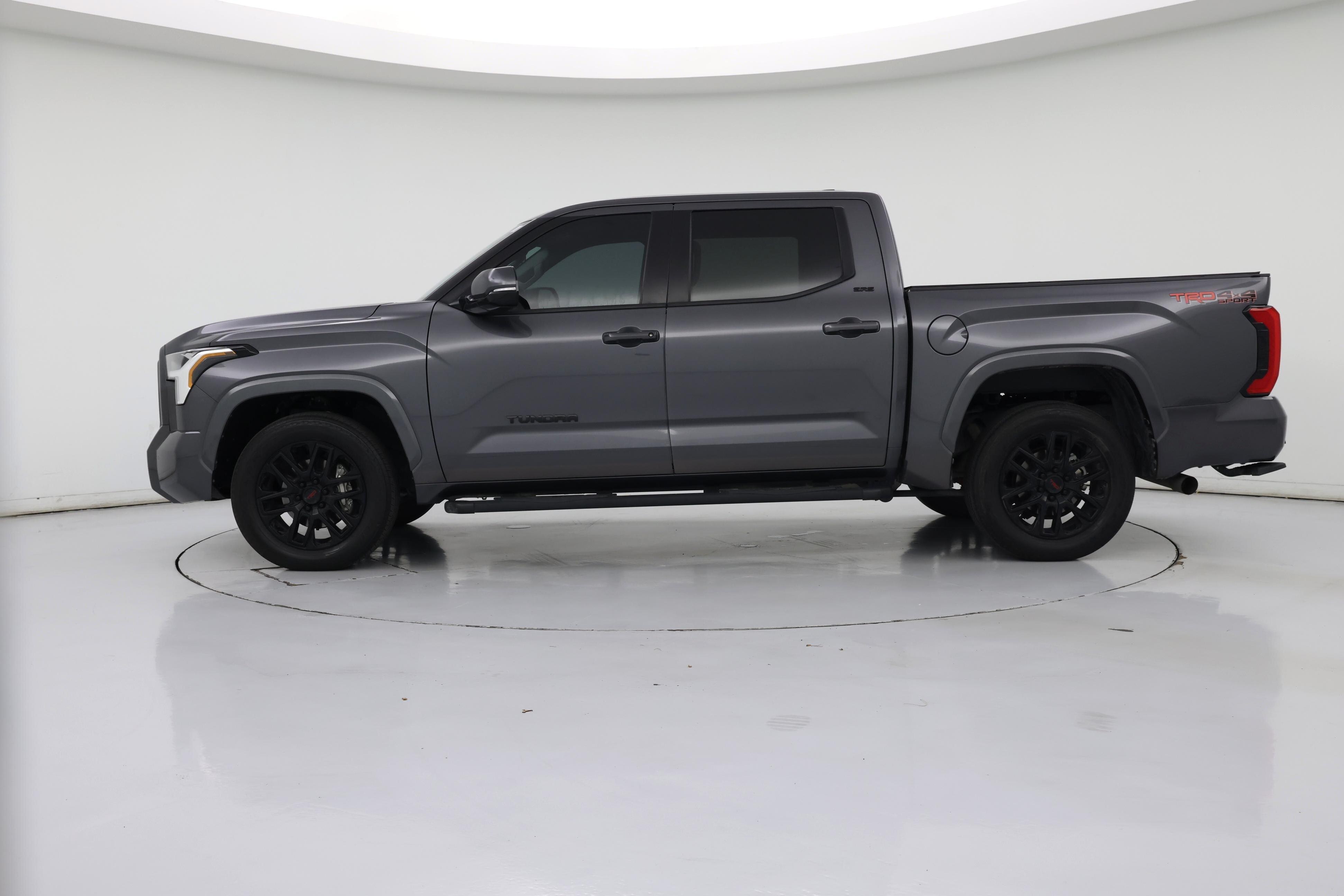 Thumbnail: 2024 Toyota Tundra - 3