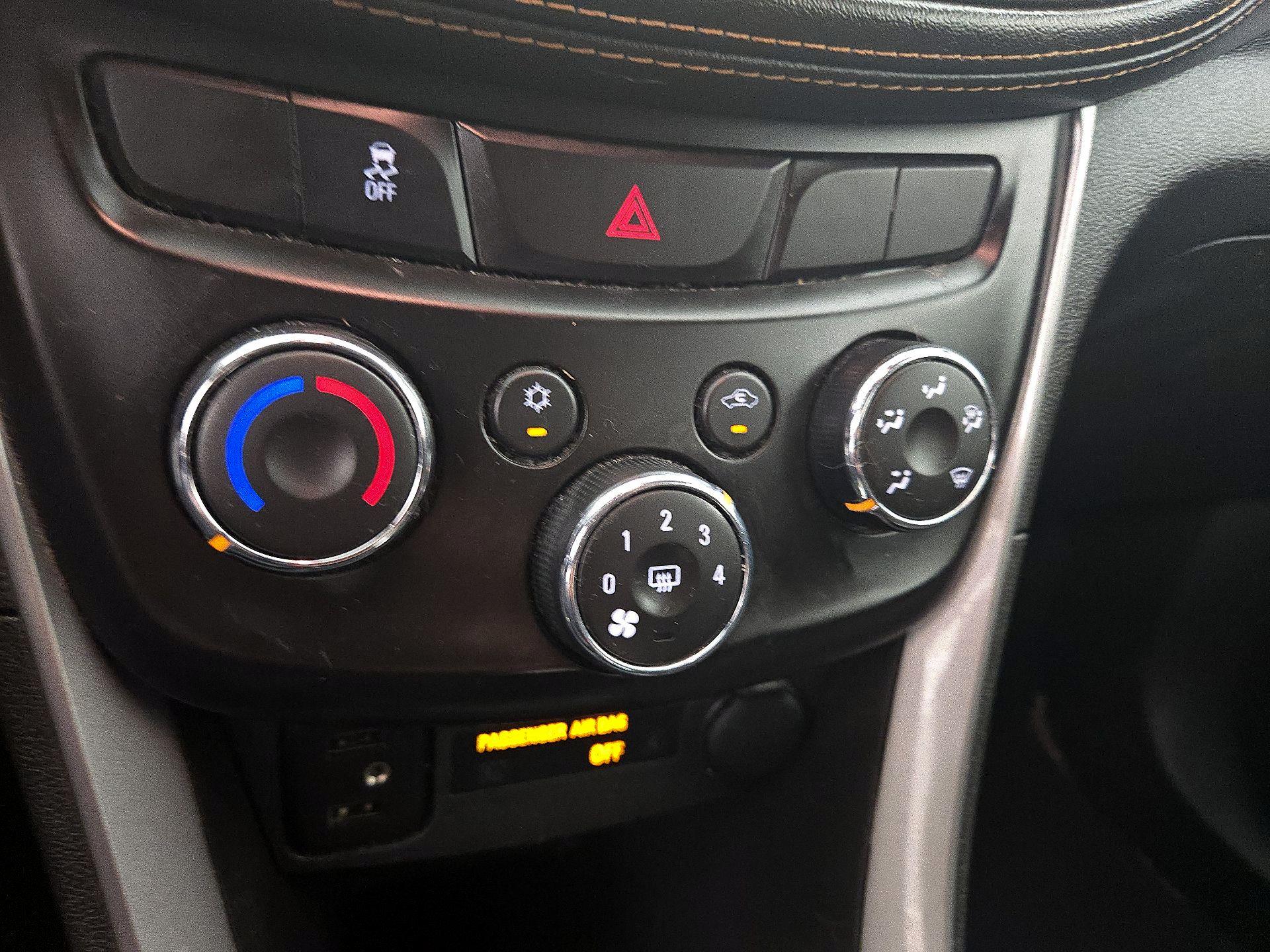 Thumbnail: 2021 Chevrolet Trax - 16