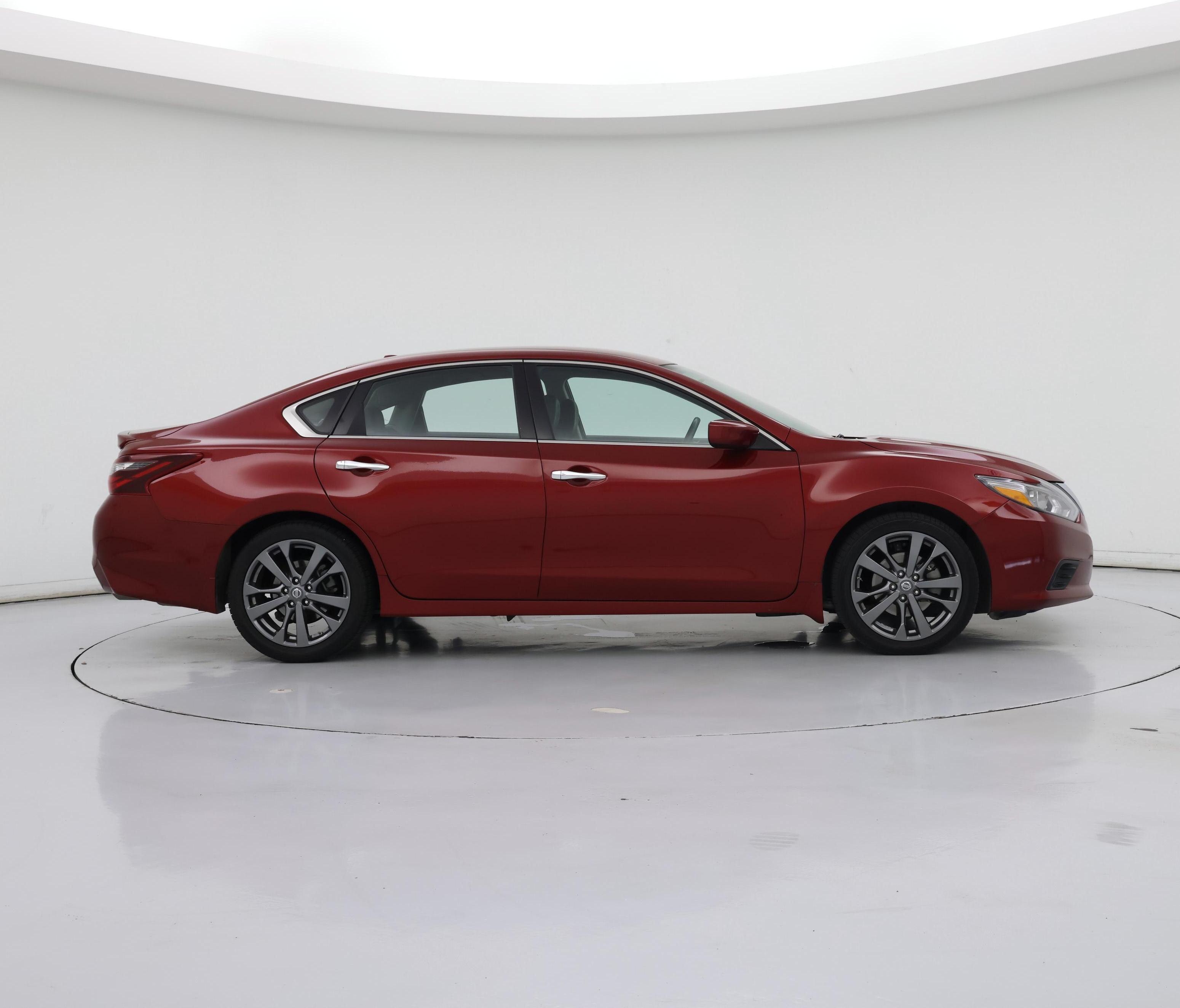 Thumbnail: 2018 Nissan Altima - 7