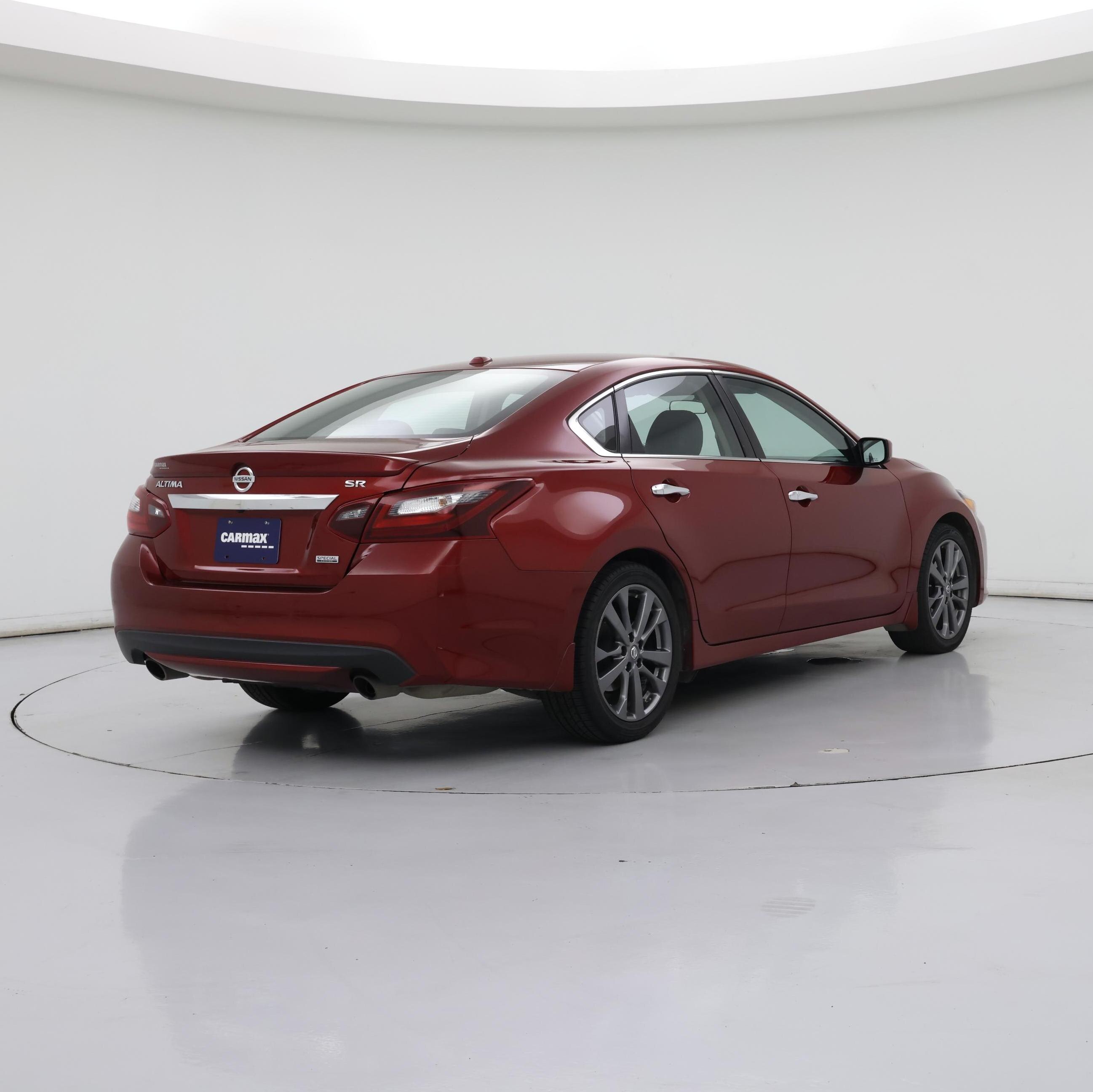 Thumbnail: 2018 Nissan Altima - 8