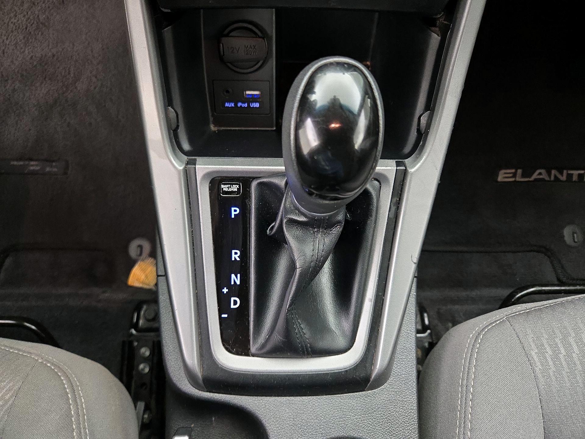 Thumbnail: 2015 Hyundai Elantra - 17