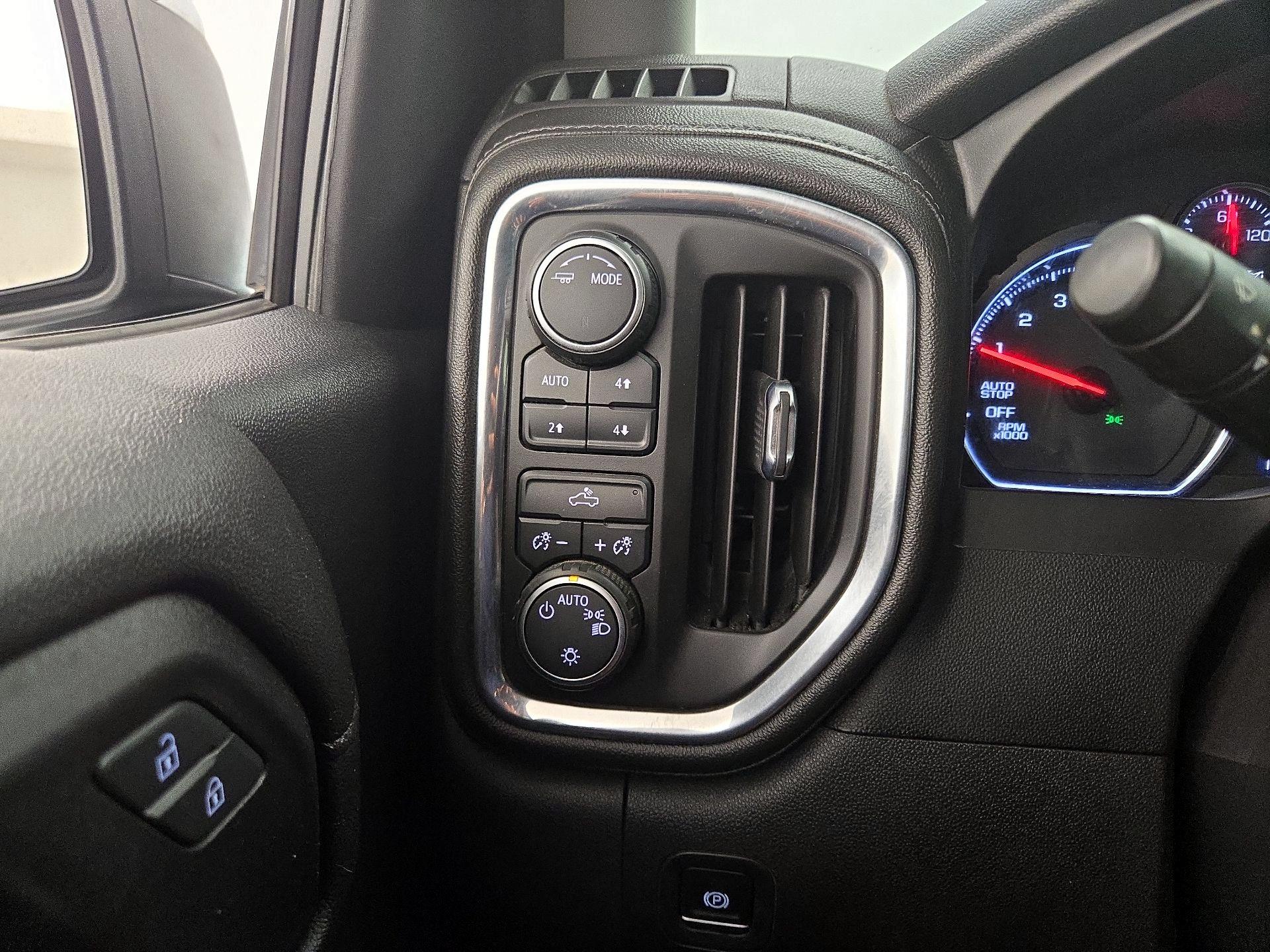 Thumbnail: 2021 Chevrolet Silverado 1500 - 13