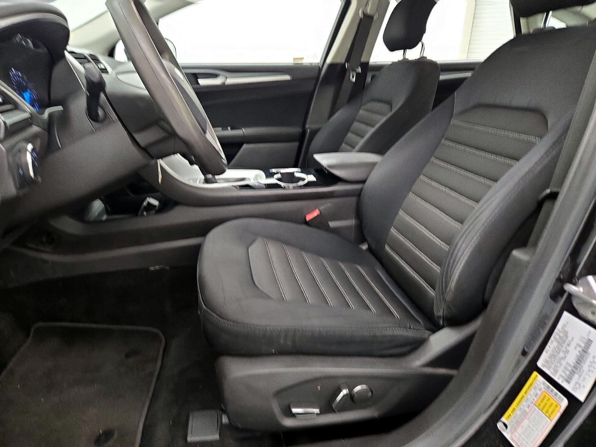 Thumbnail: 2014 Ford Fusion - 11