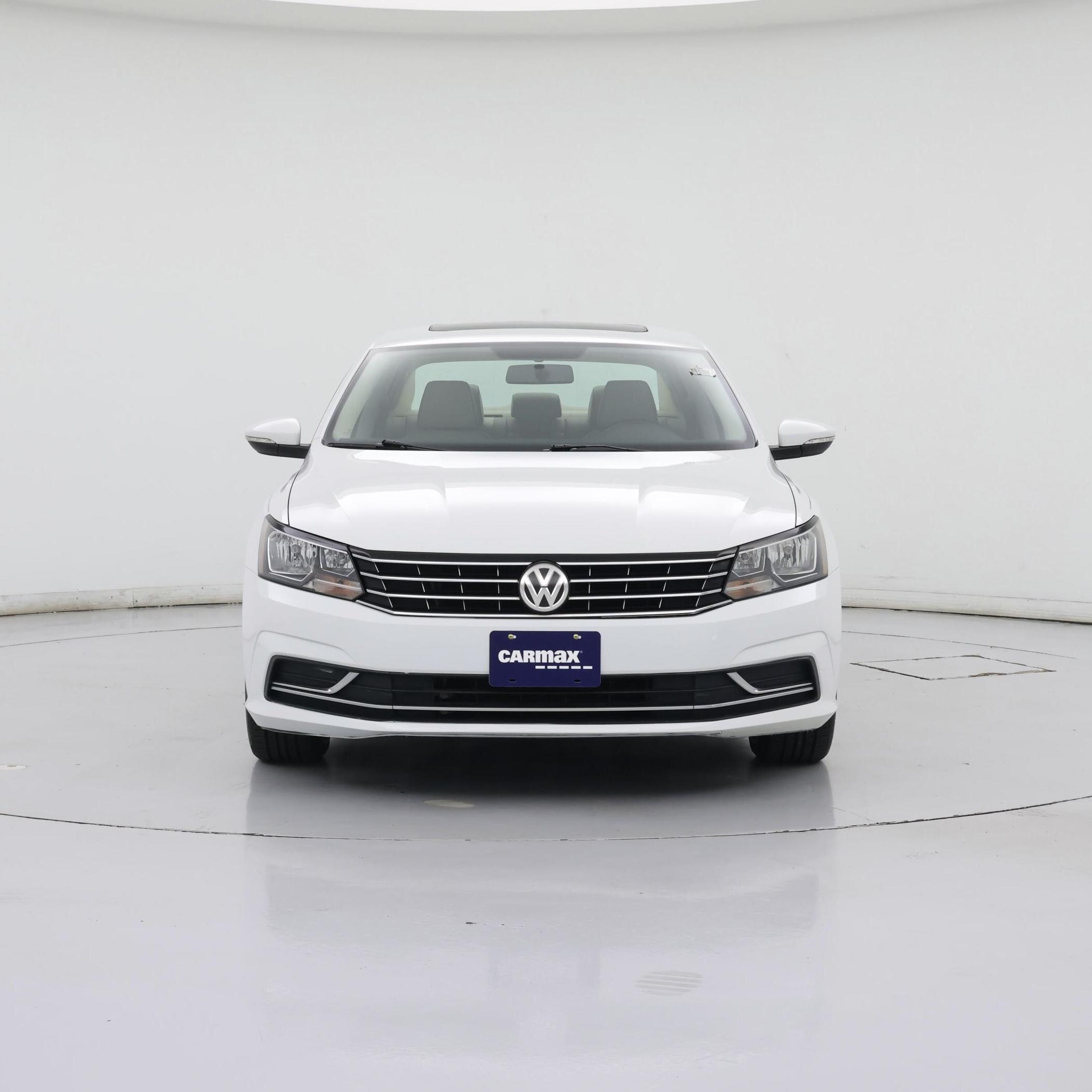 Thumbnail: 2017 Volkswagen Passat - 5