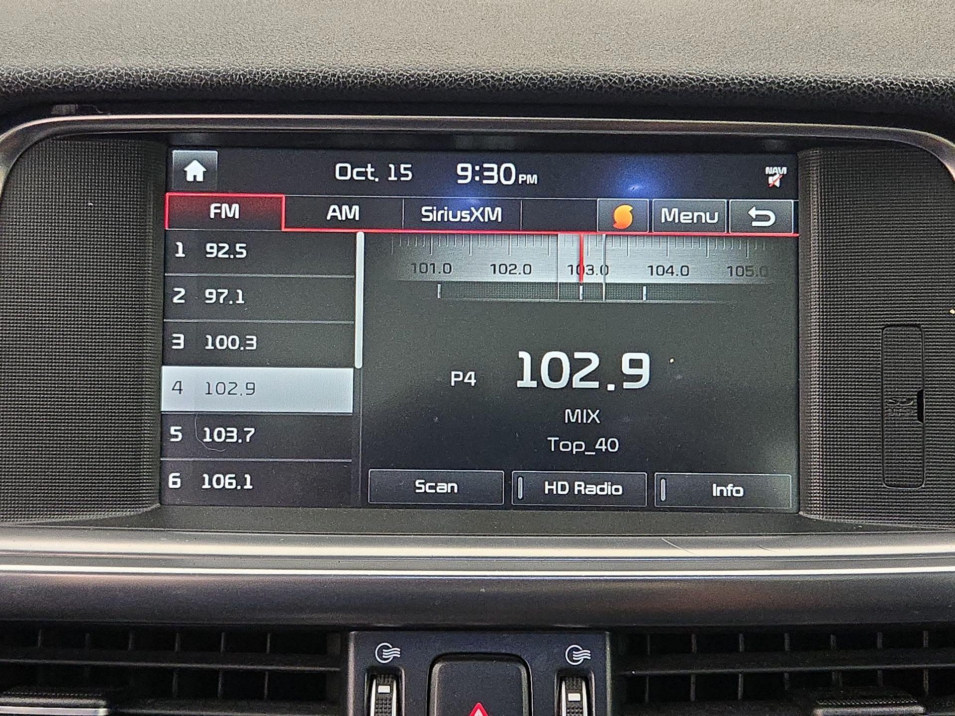 Thumbnail: 2016 Kia Optima - 16